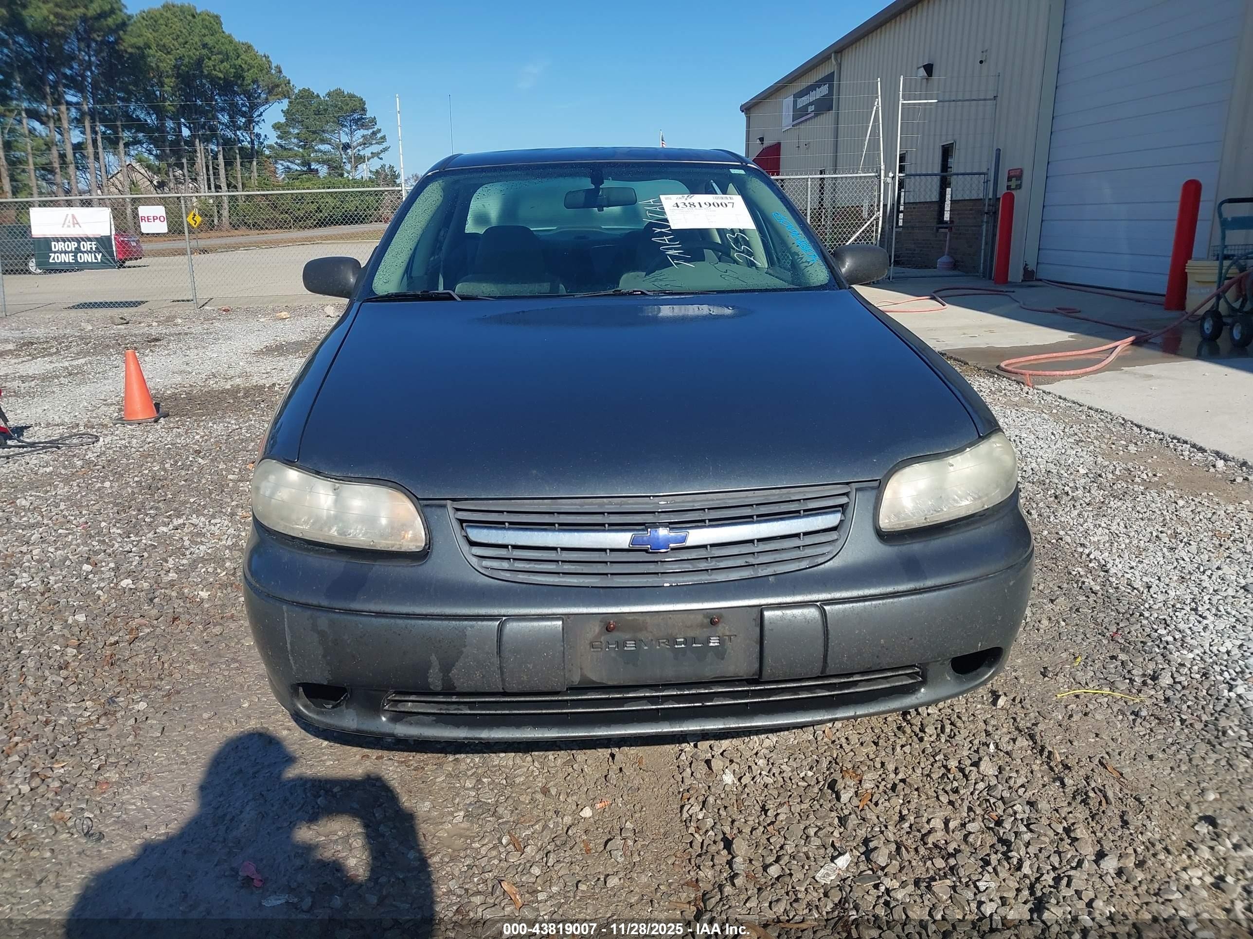 2005 Chevrolet Classic   Gray vin: 1G1ND52F75M253575