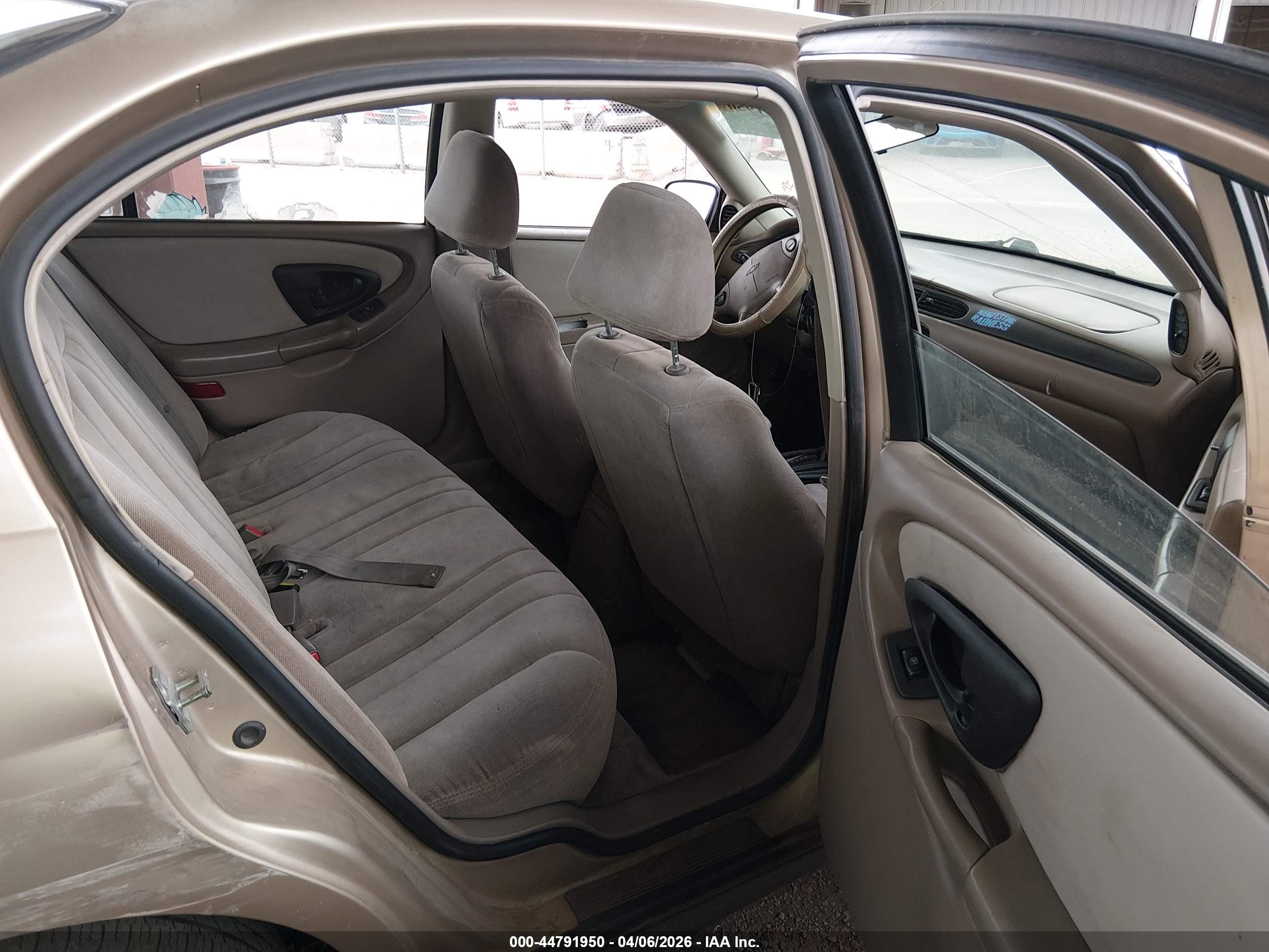 2004 Chevrolet Classic   Gold vin: 1G1ND52F84M611572