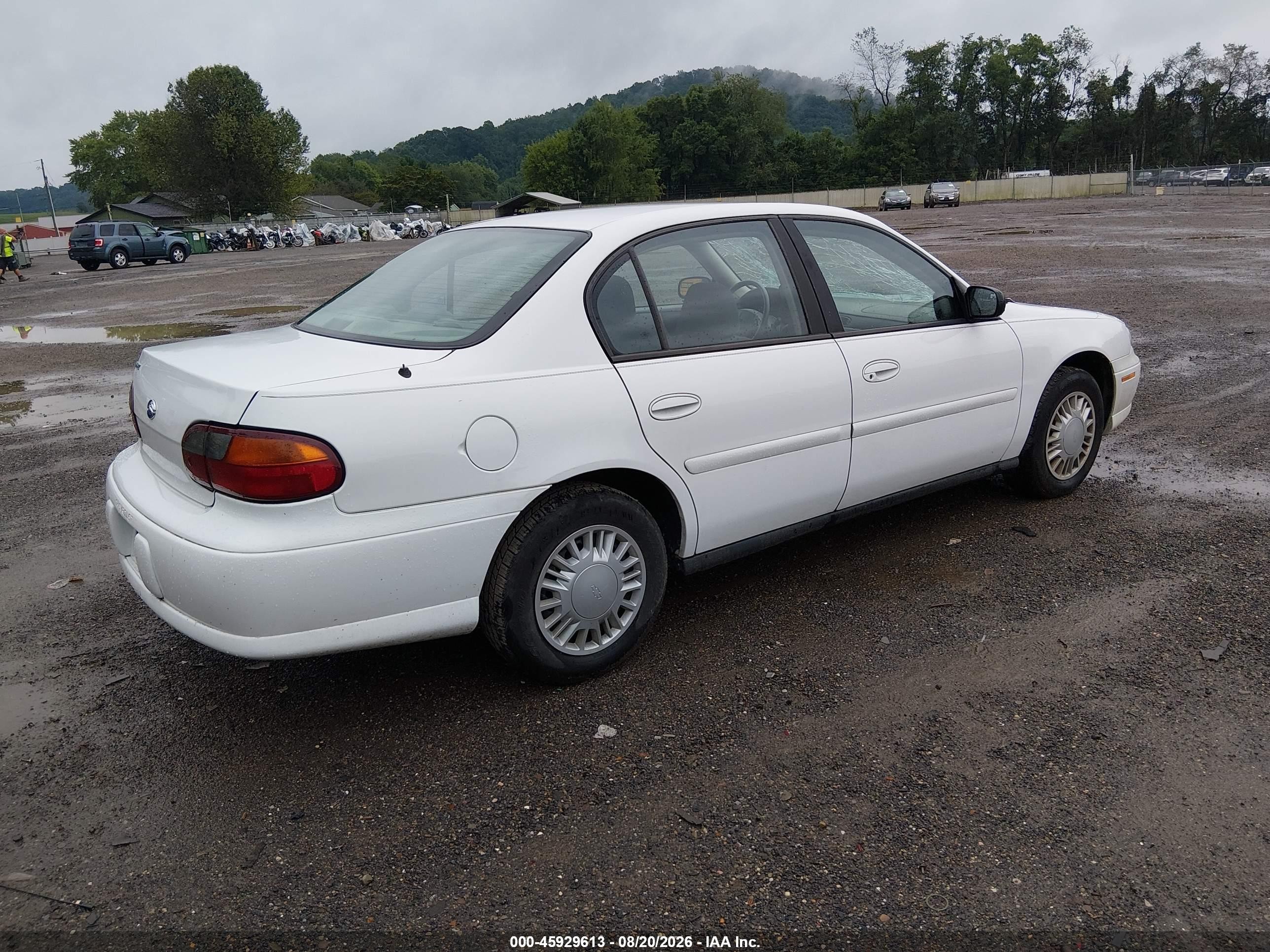 2004 Chevrolet Classic   White vin: 1G1ND52F84M621888