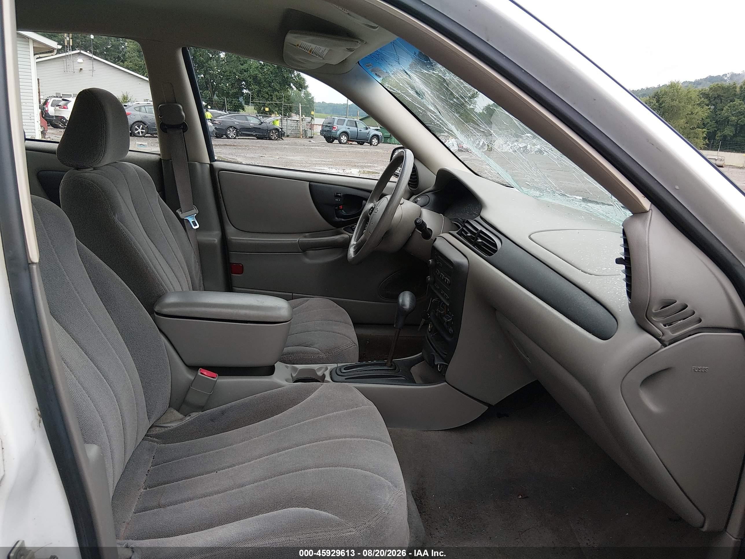 2004 Chevrolet Classic   White vin: 1G1ND52F84M621888