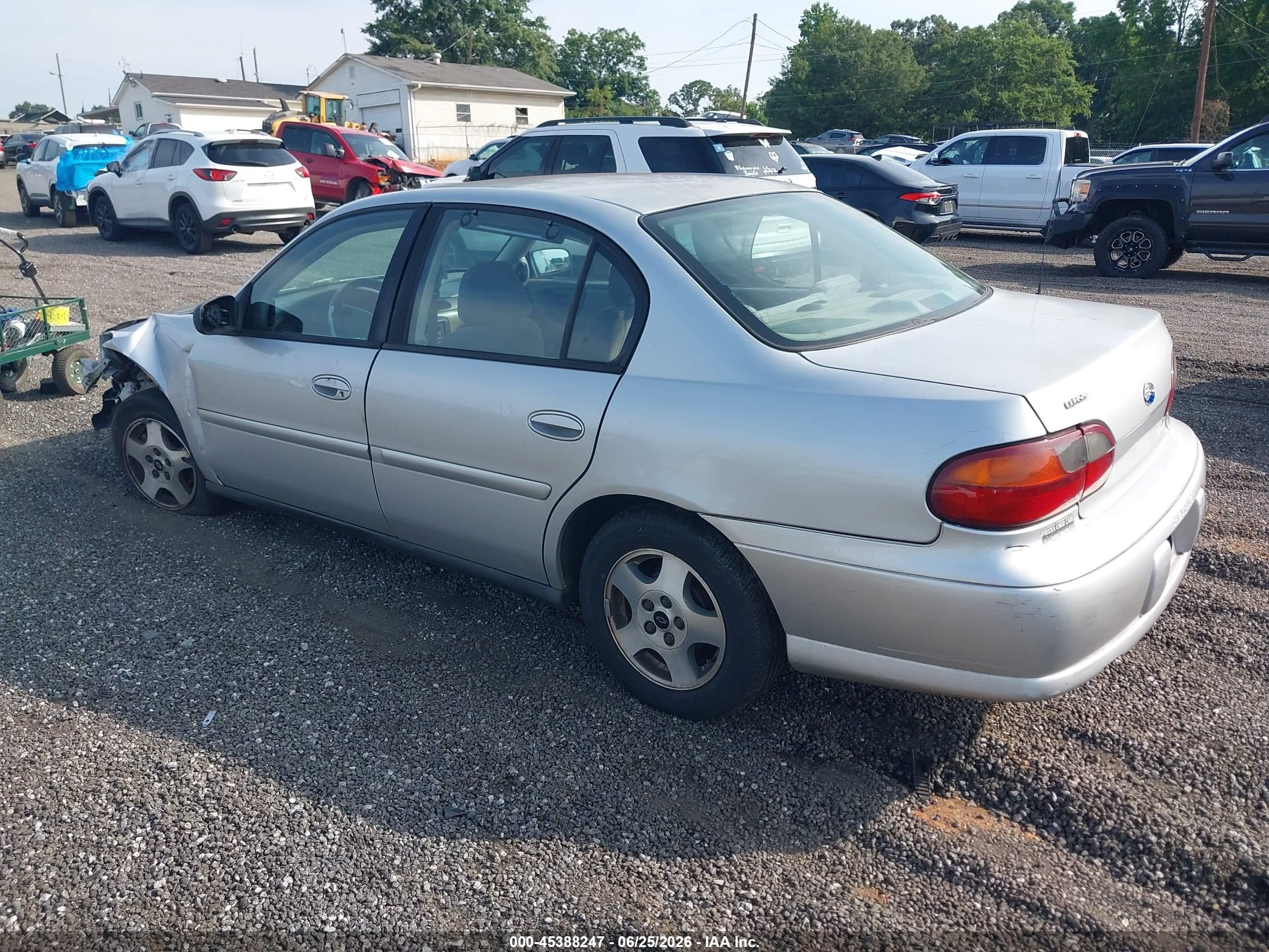 2004 Chevrolet Classic   Silver vin: 1G1ND52F84M681377