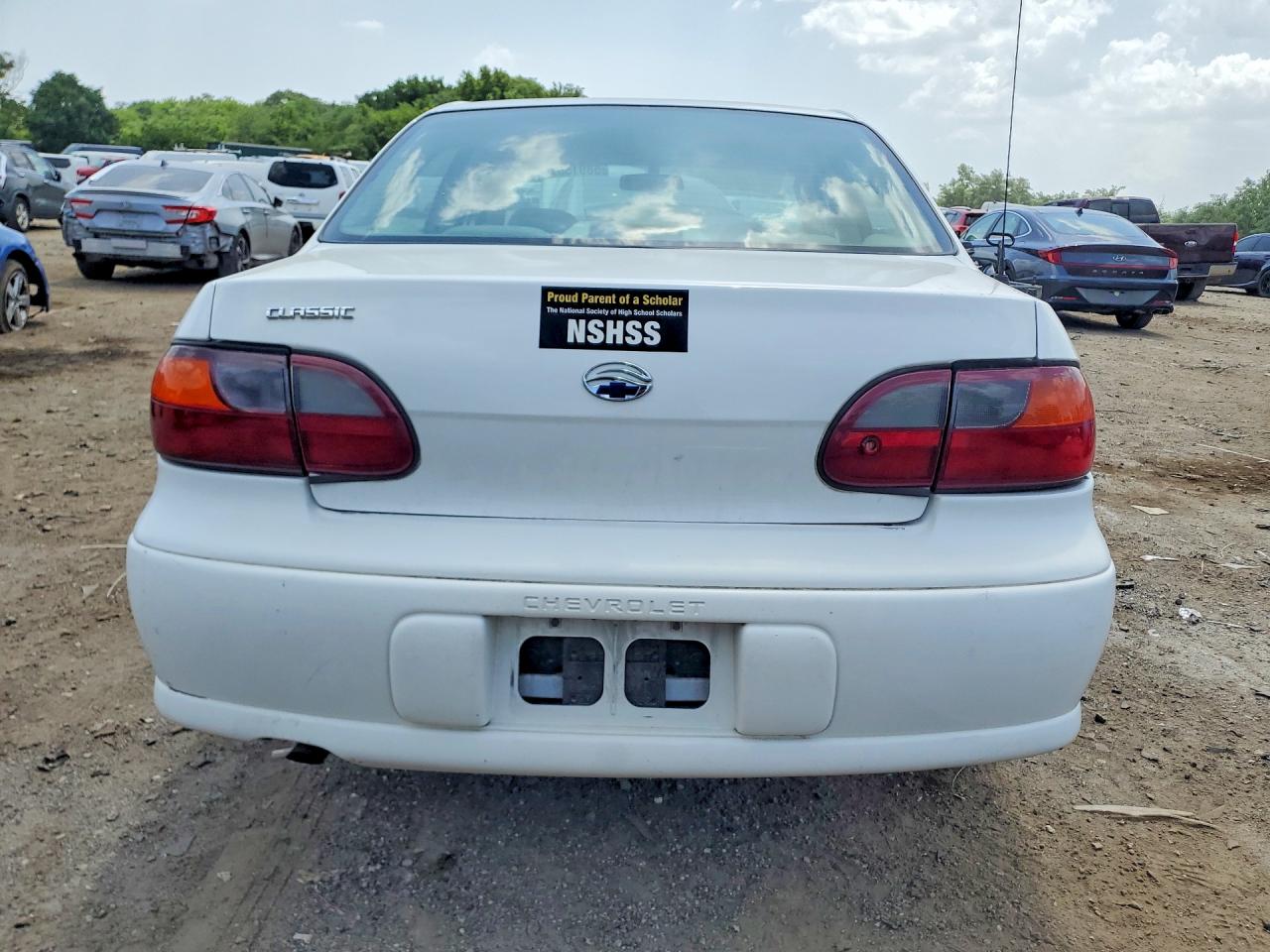 2004 Chevrolet Classic Белый vin: 1G1ND52F84M703619