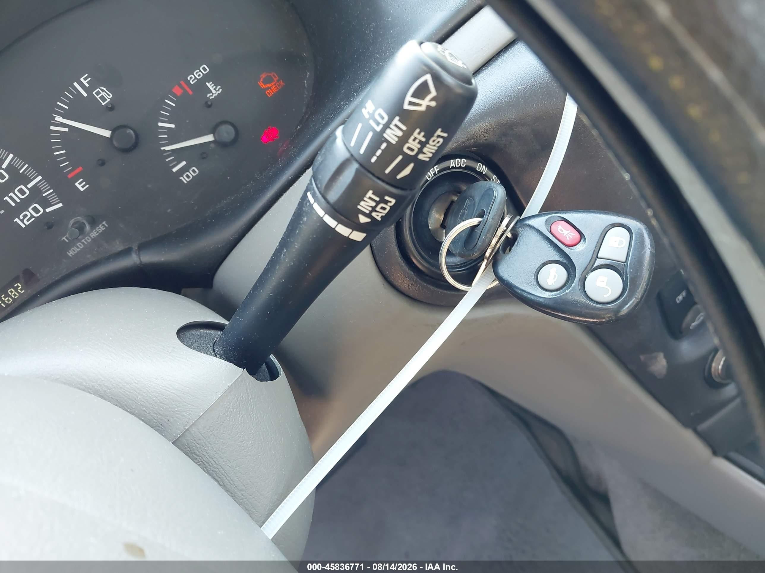 2005 Chevrolet Classic   Белый vin: 1G1ND52F85M156787