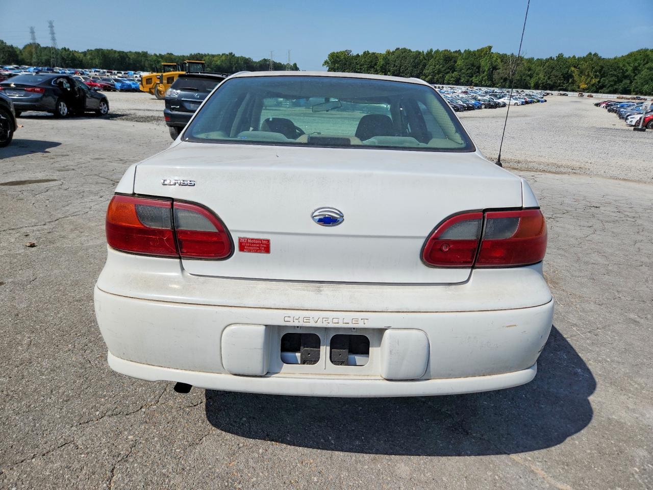 2005 Chevrolet Classic White vin: 1G1ND52F95M110210