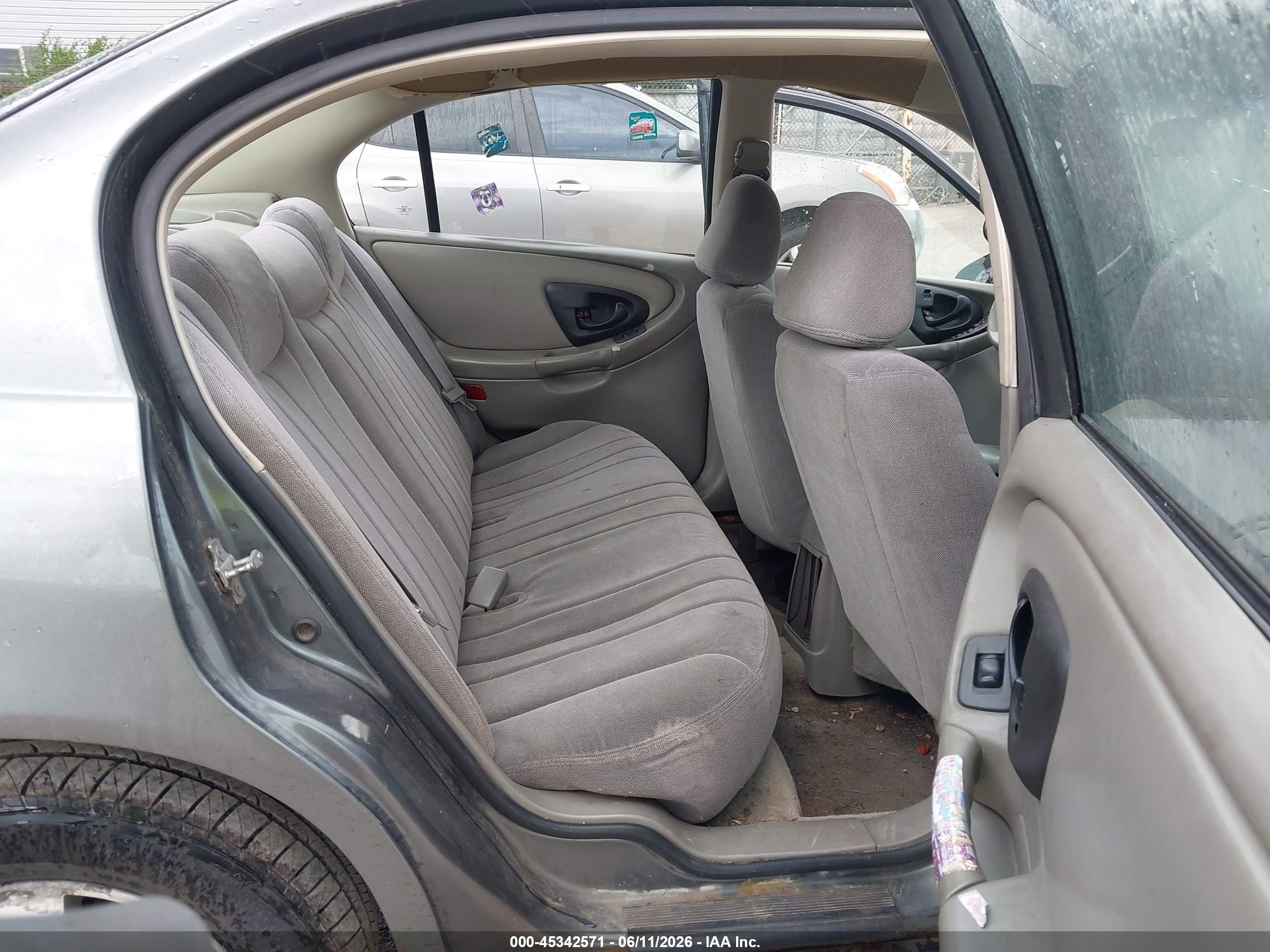 2005 Chevrolet Classic   Gray vin: 1G1ND52F95M229181