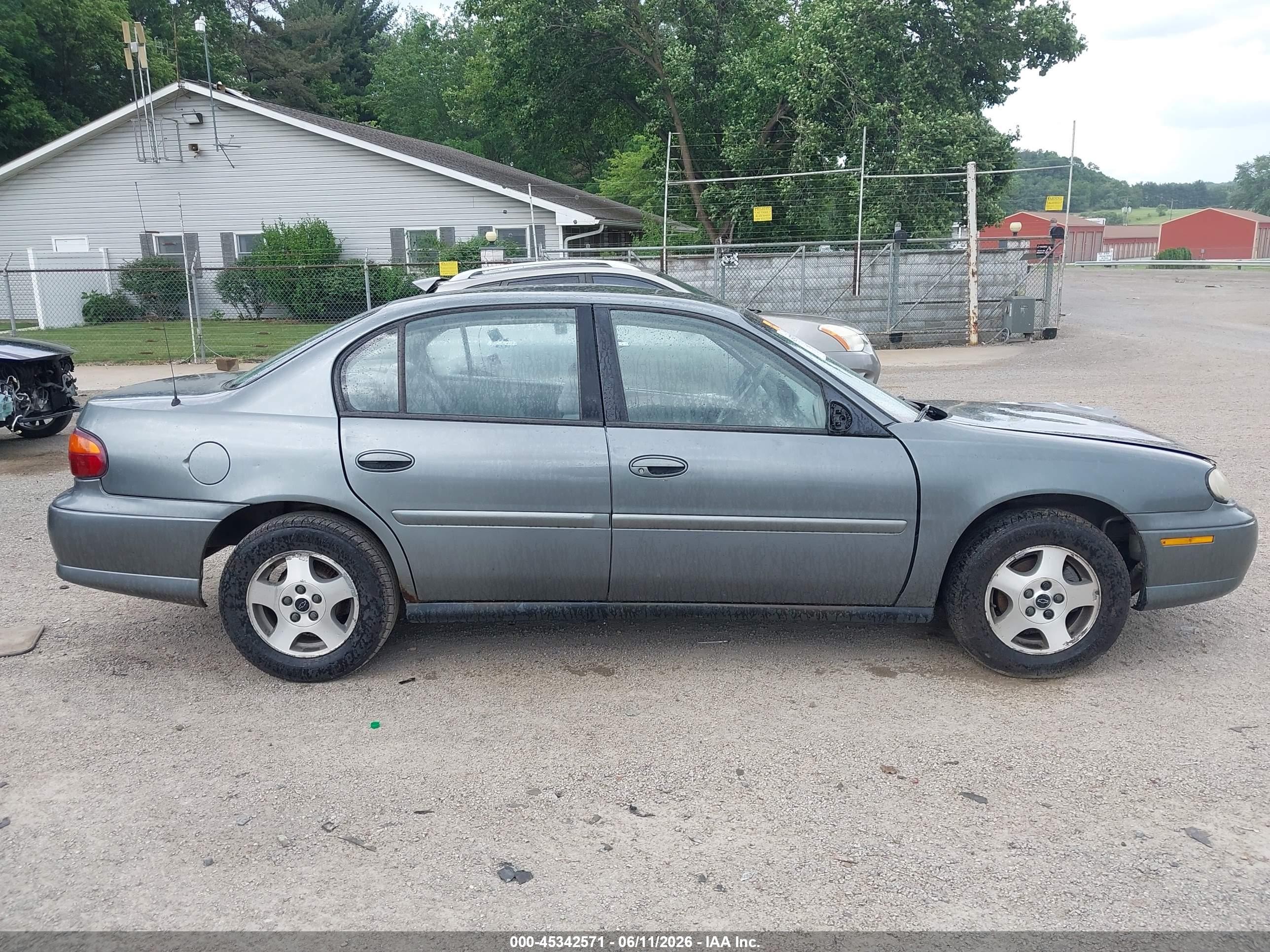 2005 Chevrolet Classic   Gray vin: 1G1ND52F95M229181