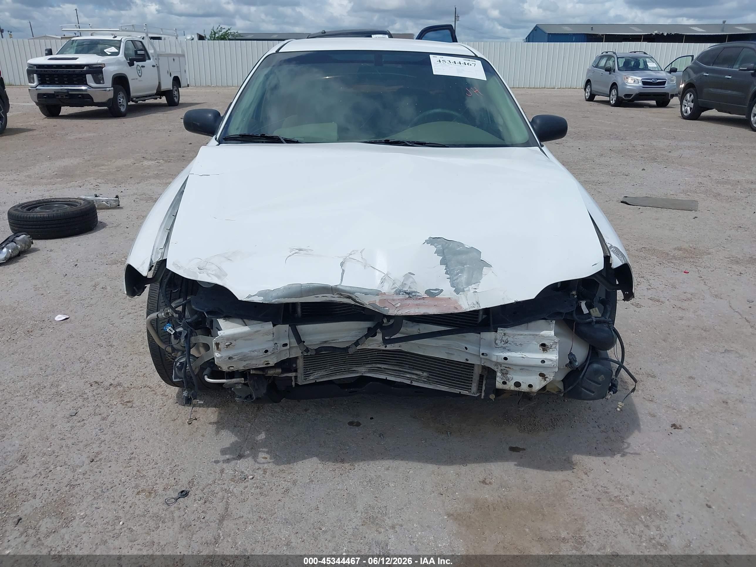 2005 Chevrolet Classic   White vin: 1G1ND52FX5M217637
