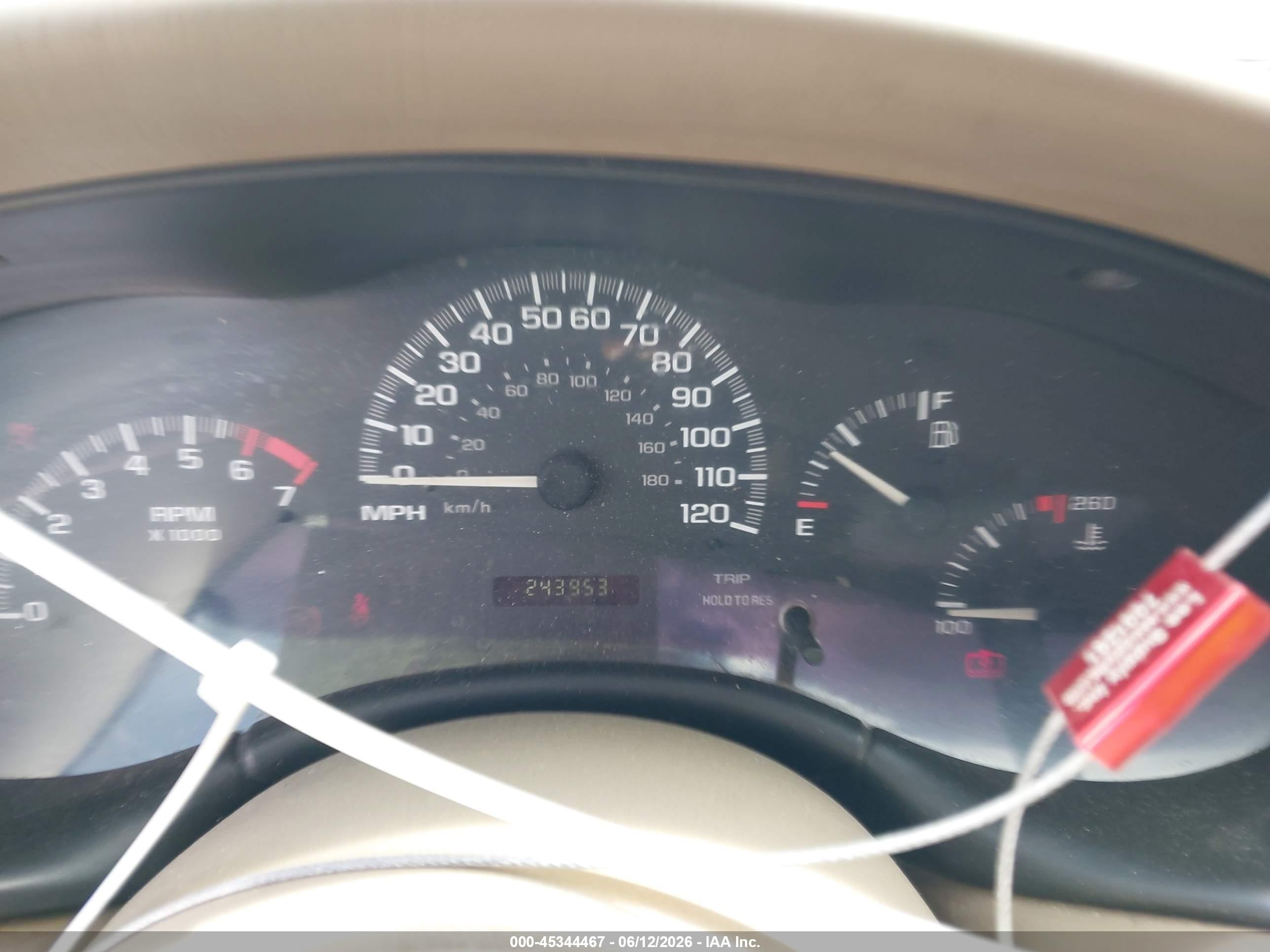 2005 Chevrolet Classic   White vin: 1G1ND52FX5M217637