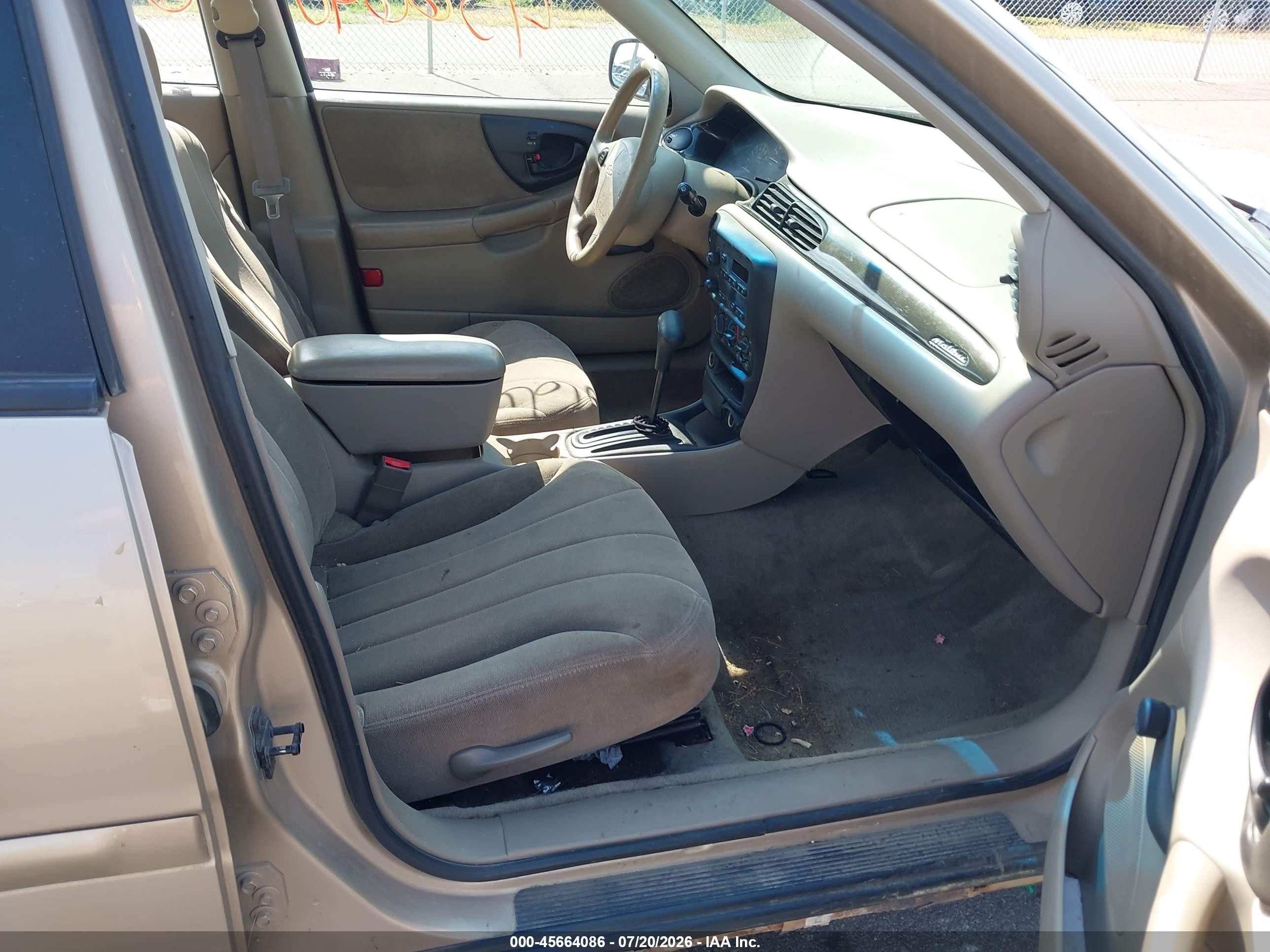 2001 Chevrolet Malibu   Gold vin: 1G1ND52J01M683057