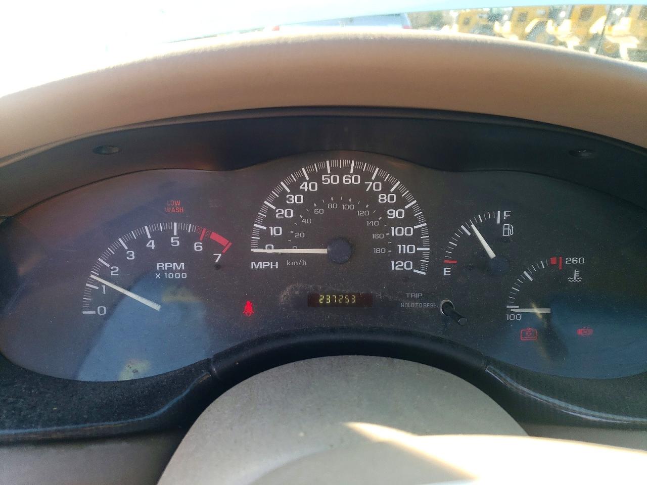2001 Chevrolet Malibu White vin: 1G1ND52J116125092