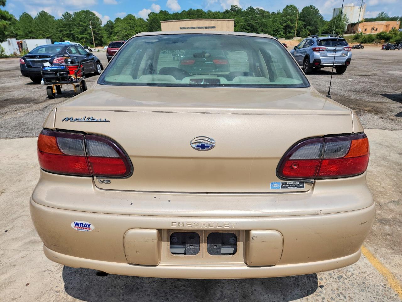 2001 Chevrolet Malibu Gold vin: 1G1ND52J216242745