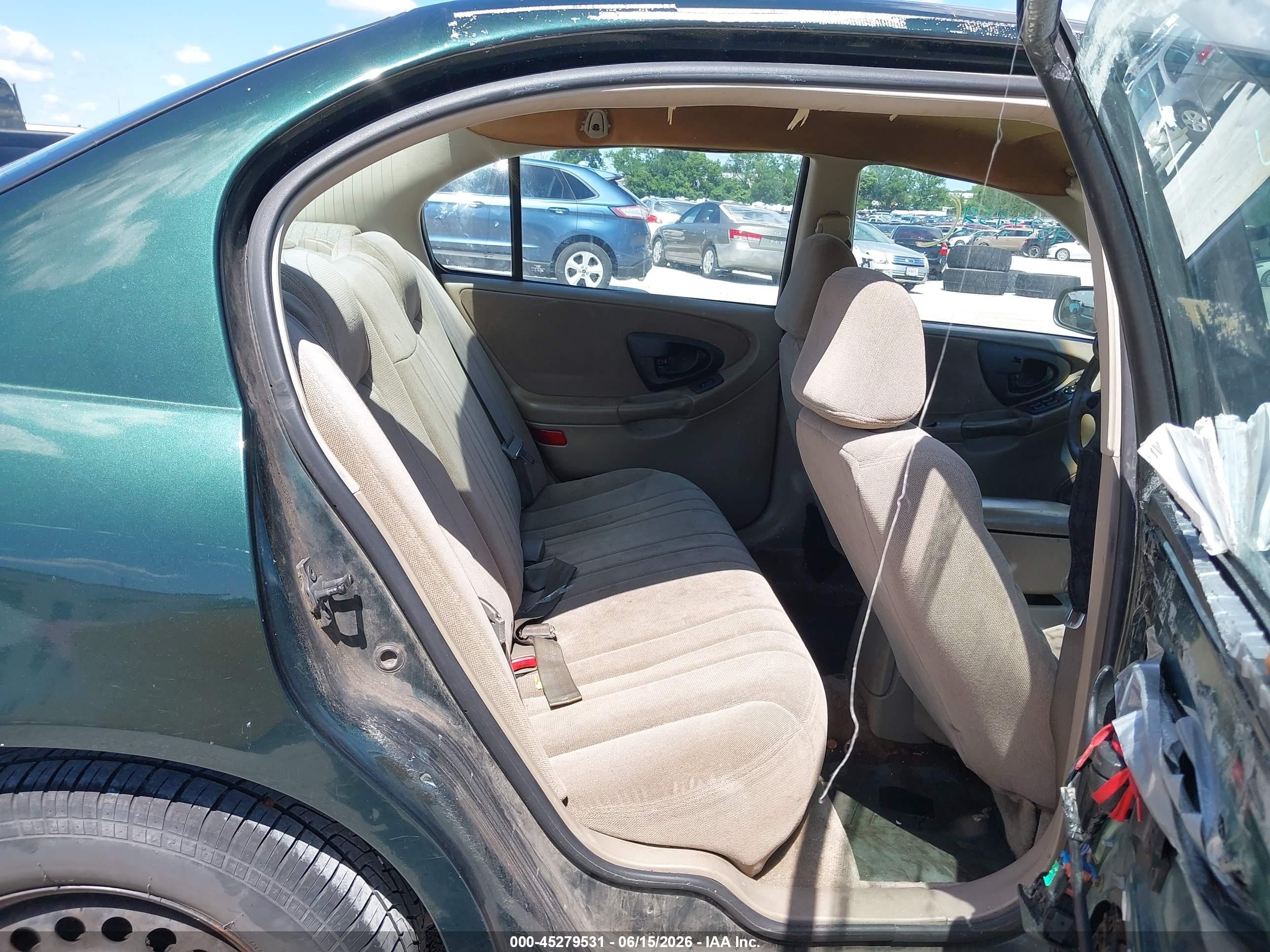 2002 Chevrolet Malibu   Green vin: 1G1ND52J22M717985
