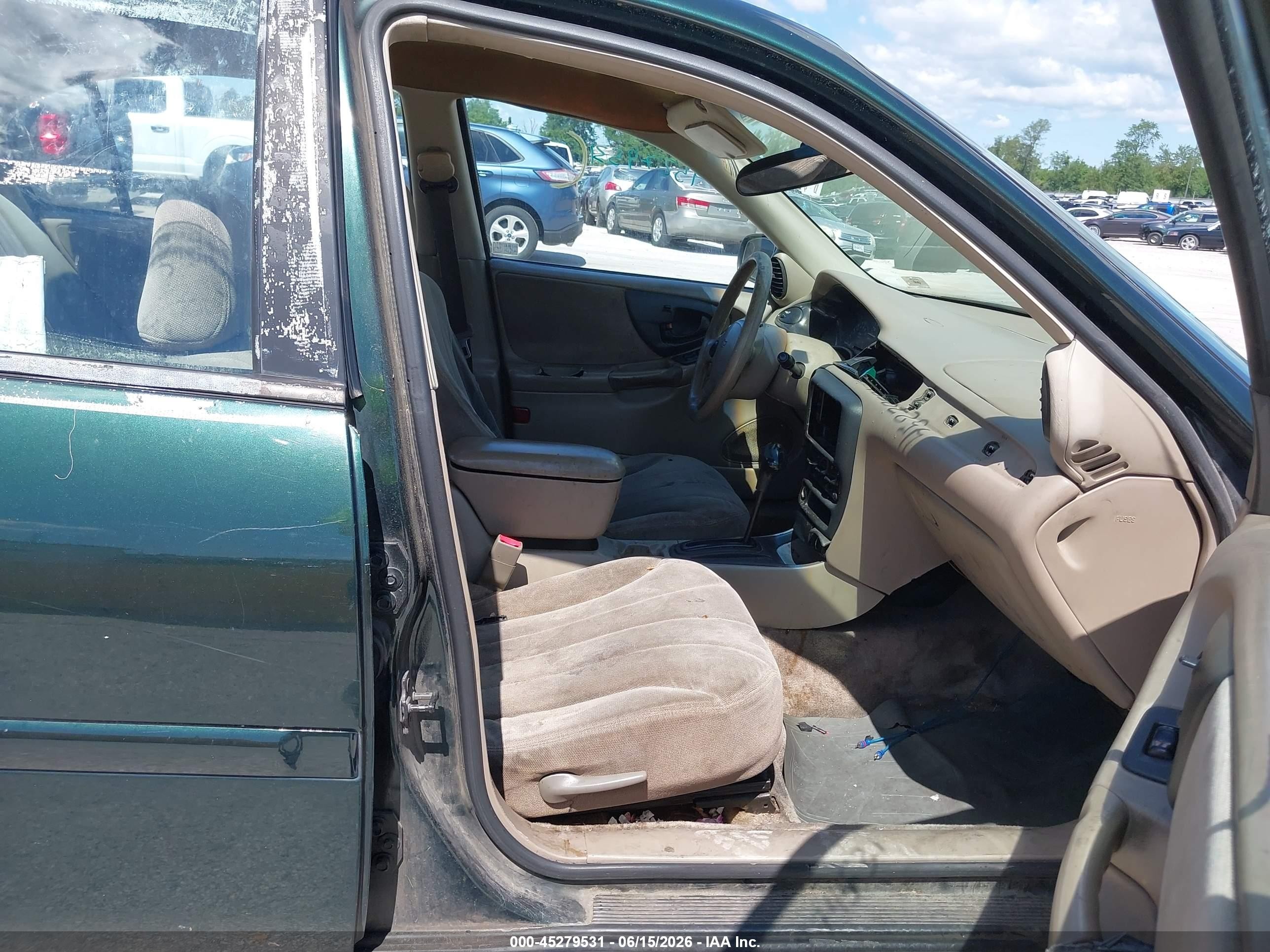 2002 Chevrolet Malibu   Green vin: 1G1ND52J22M717985