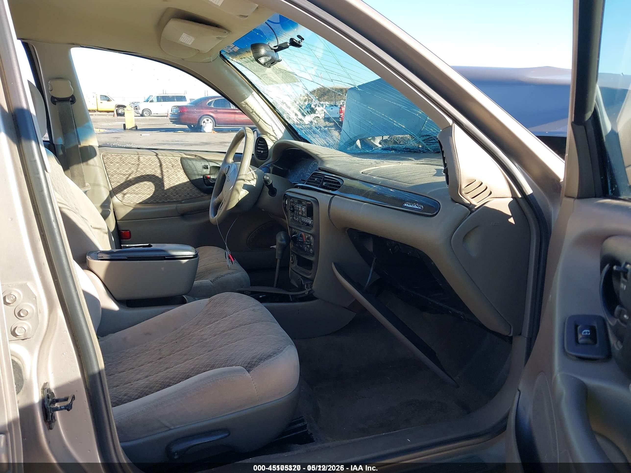 2000 Chevrolet Malibu   Gold vin: 1G1ND52J2Y6338885