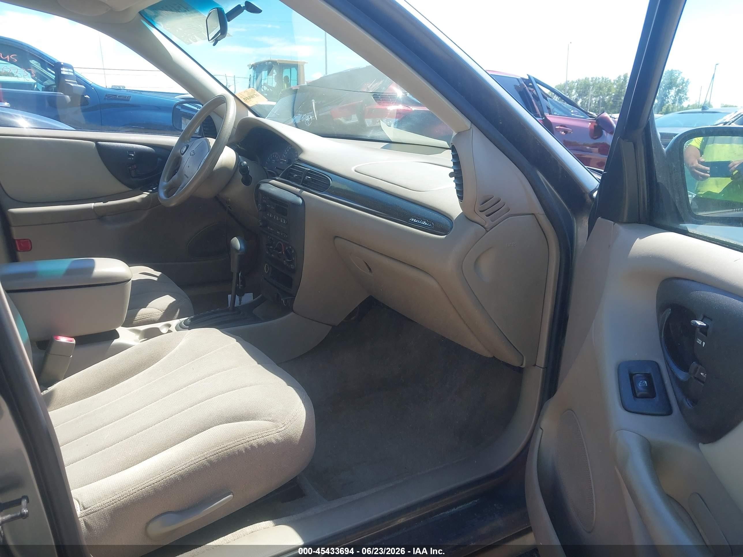2003 Chevrolet Malibu   Gray vin: 1G1ND52J33M569413