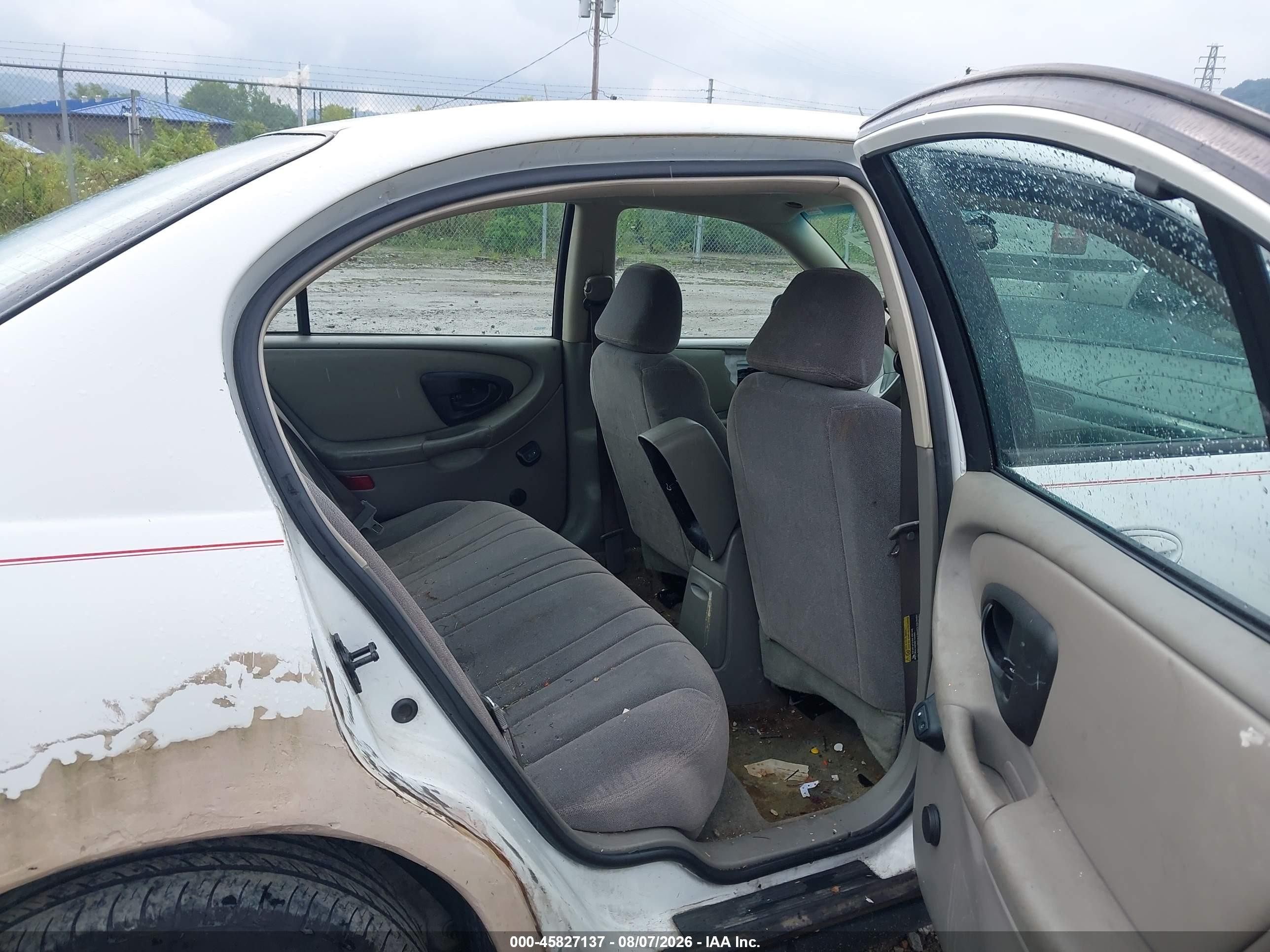 2003 Chevrolet Malibu   Белый vin: 1G1ND52J43M727127