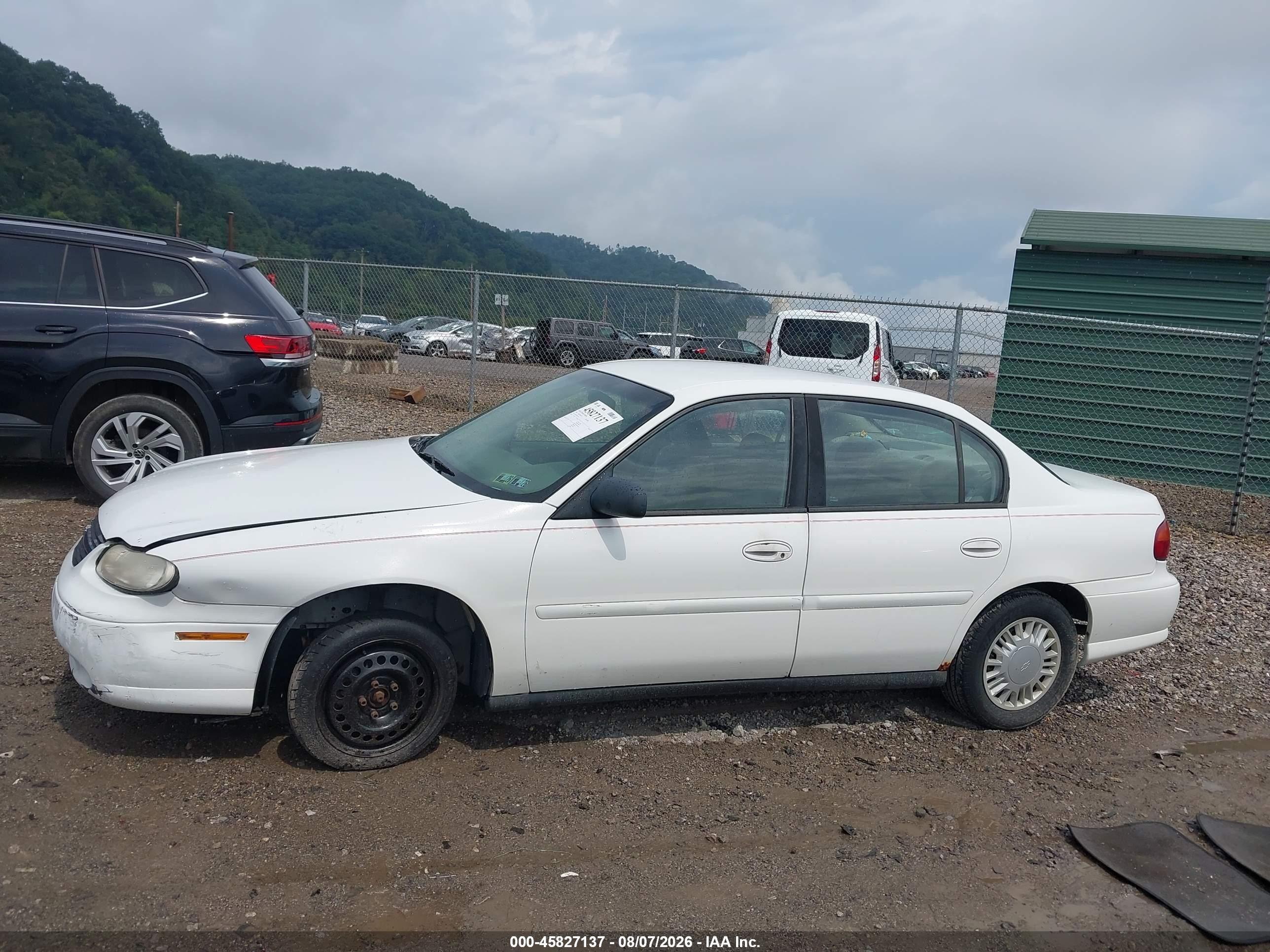 2003 Chevrolet Malibu   Белый vin: 1G1ND52J43M727127
