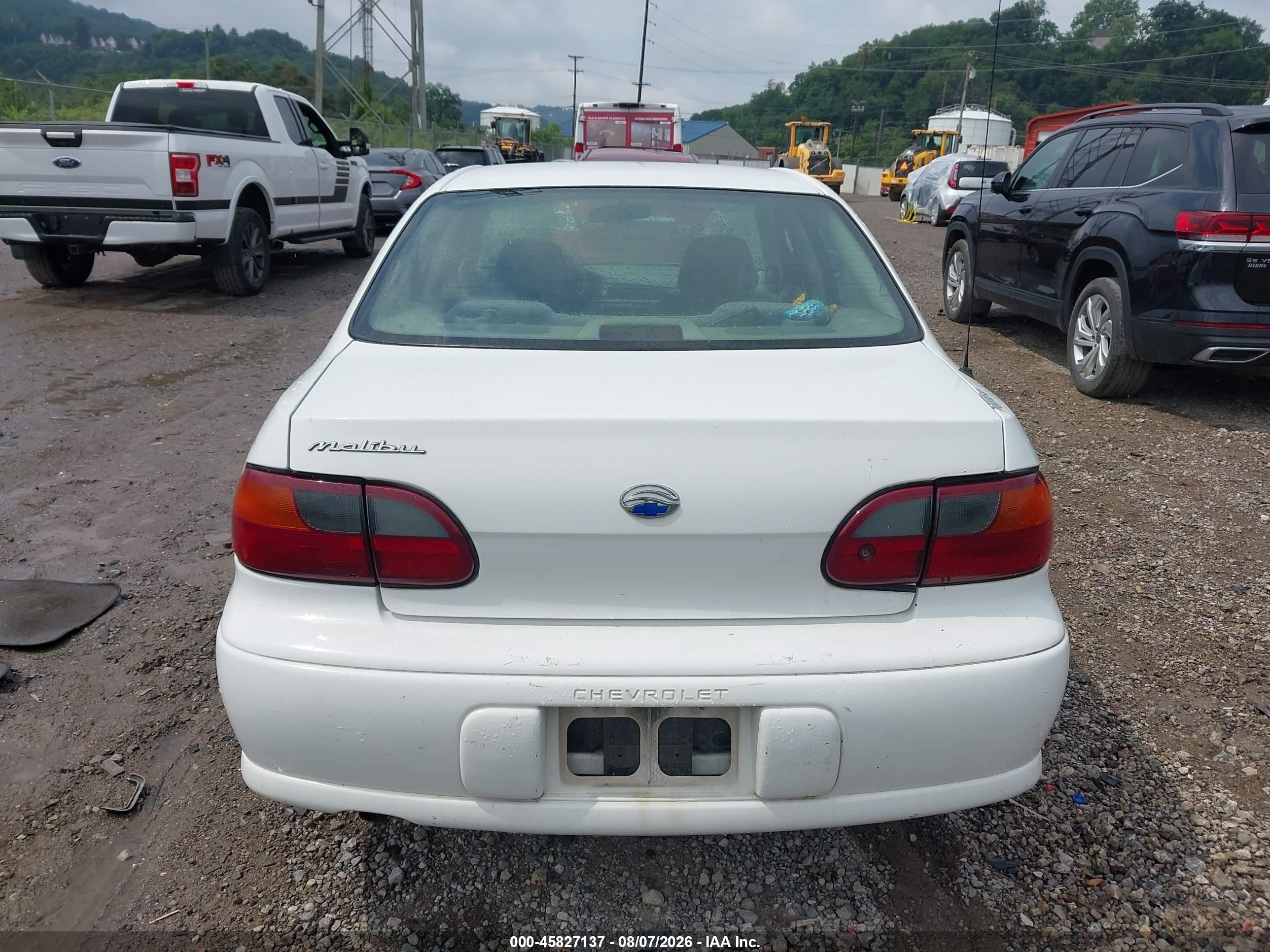 2003 Chevrolet Malibu   Белый vin: 1G1ND52J43M727127