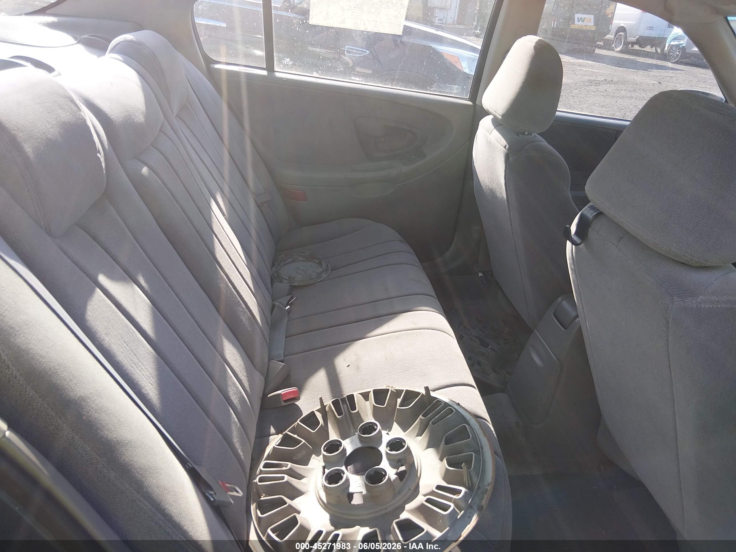 2002 Chevrolet Malibu   Green vin: 1G1ND52J52M712814