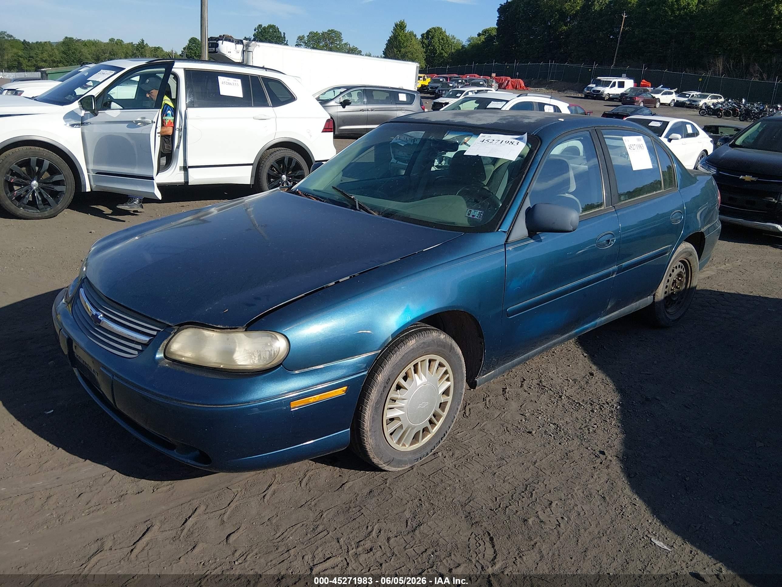 2002 Chevrolet Malibu   Green vin: 1G1ND52J52M712814