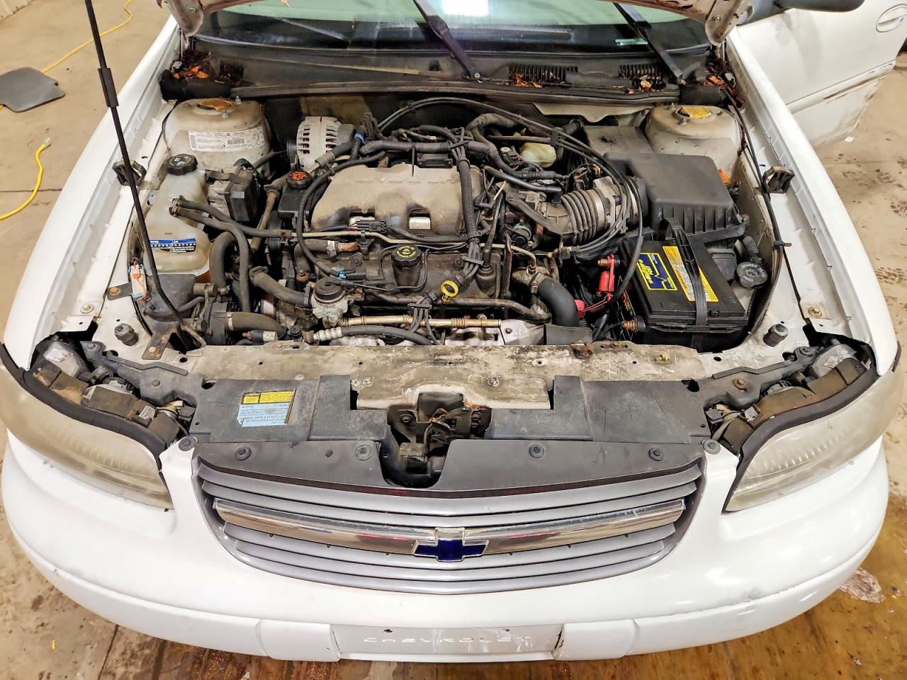 2000 Chevrolet Malibu White vin: 1G1ND52J5Y6335883