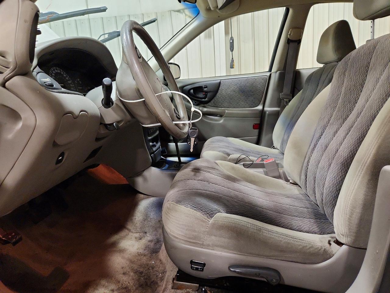 2000 Chevrolet Malibu White vin: 1G1ND52J5Y6335883
