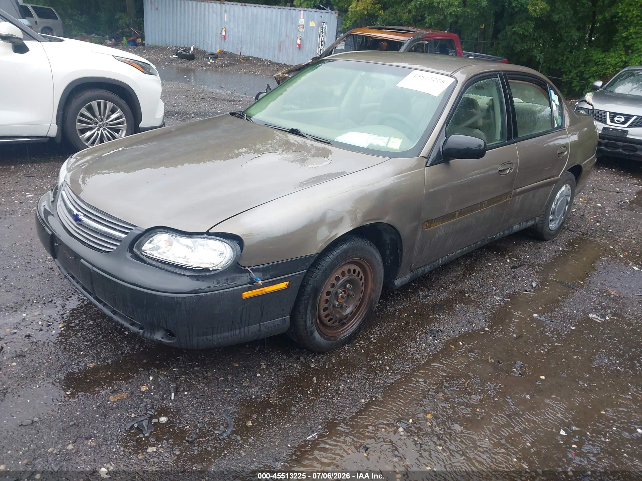2002 Chevrolet Malibu   Brown vin: 1G1ND52J72M681825