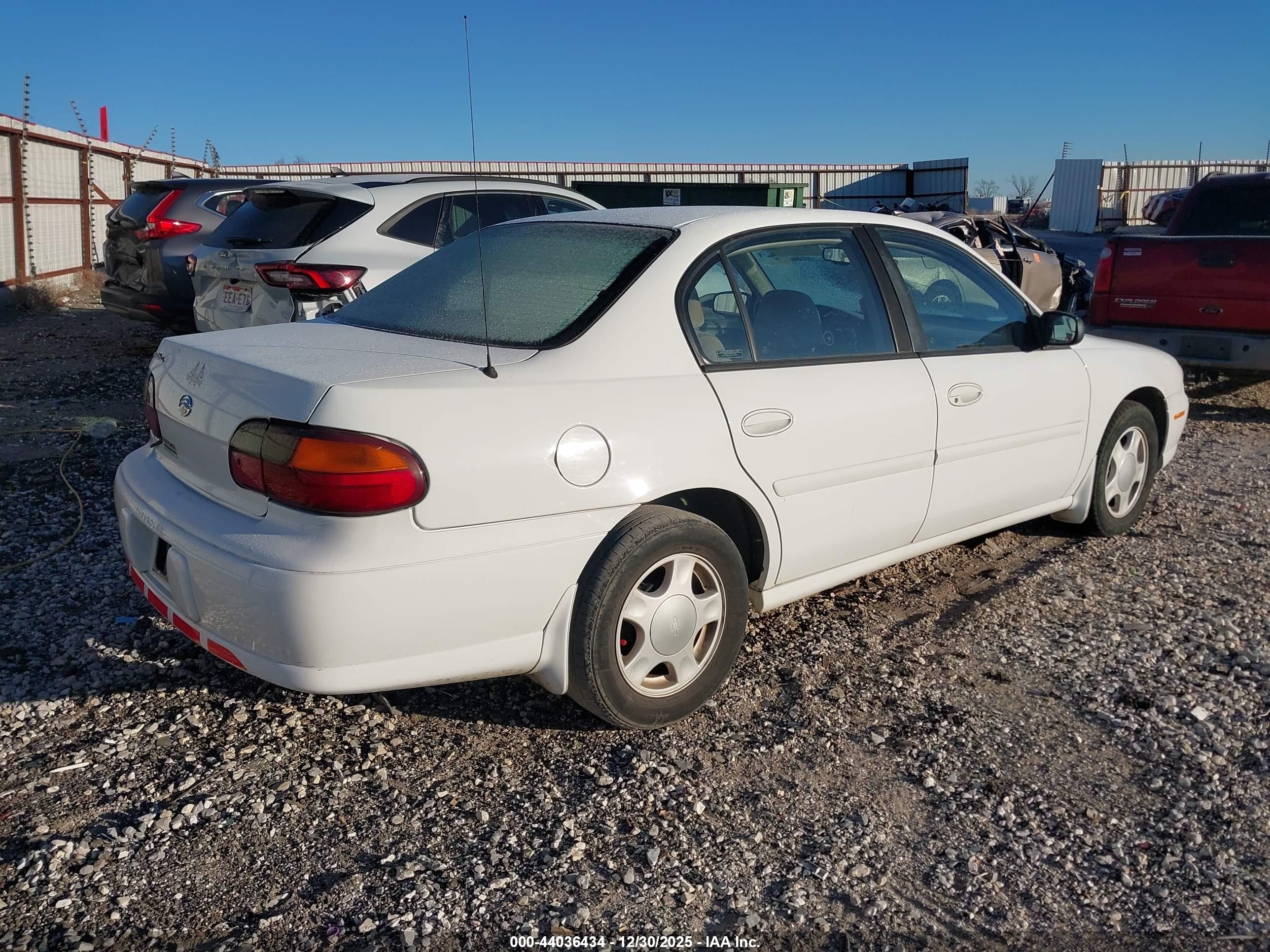 2000 Chevrolet Malibu   White vin: 1G1ND52J7Y6170340