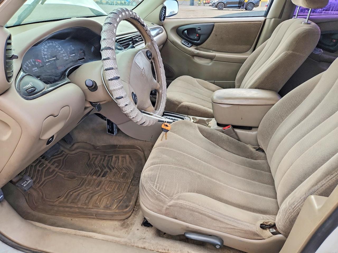 2001 Chevrolet Malibu White vin: 1G1ND52J916127320