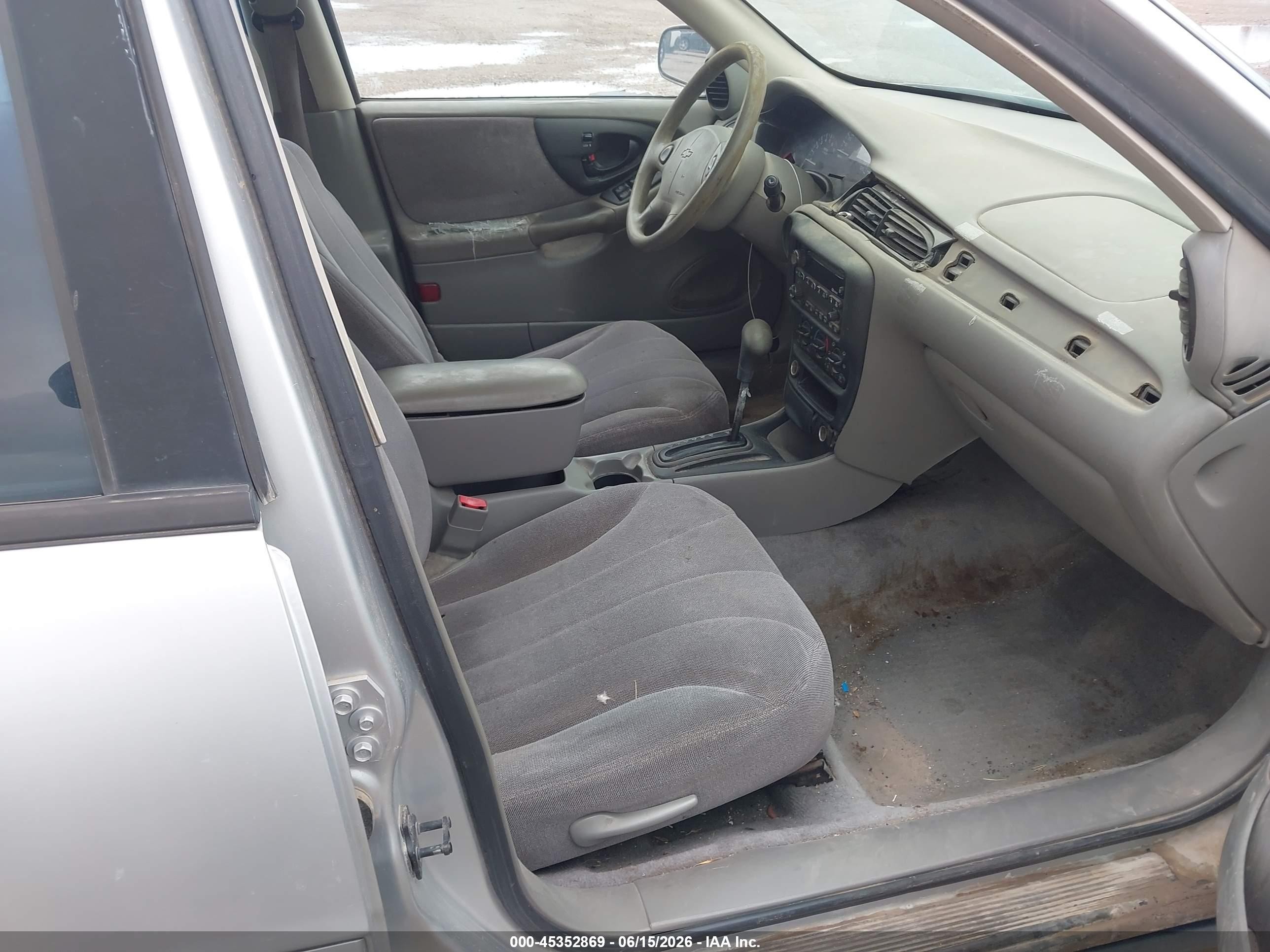 2002 Chevrolet Malibu   Gray vin: 1G1ND52JX2M627337