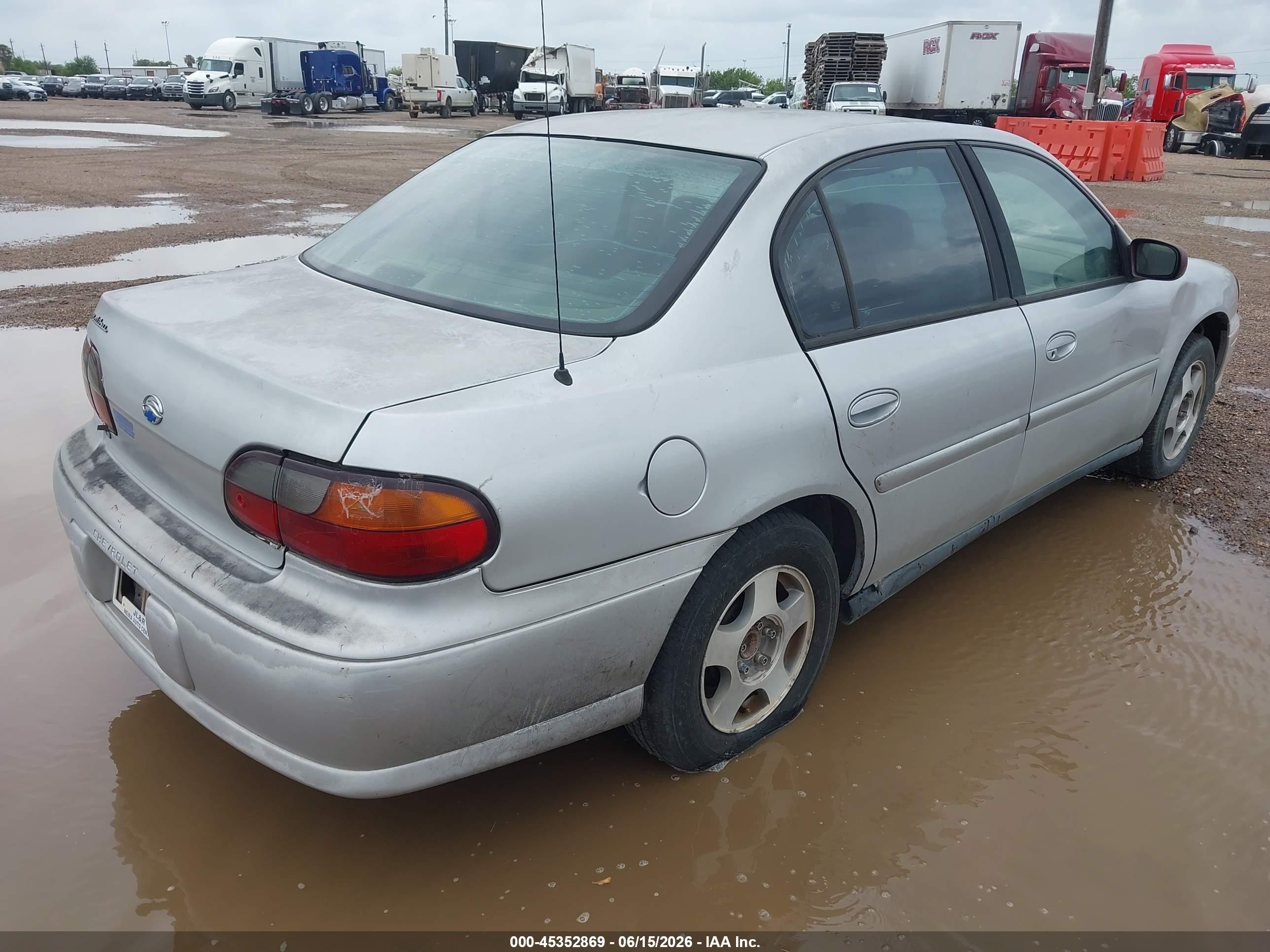 2002 Chevrolet Malibu   Gray vin: 1G1ND52JX2M627337