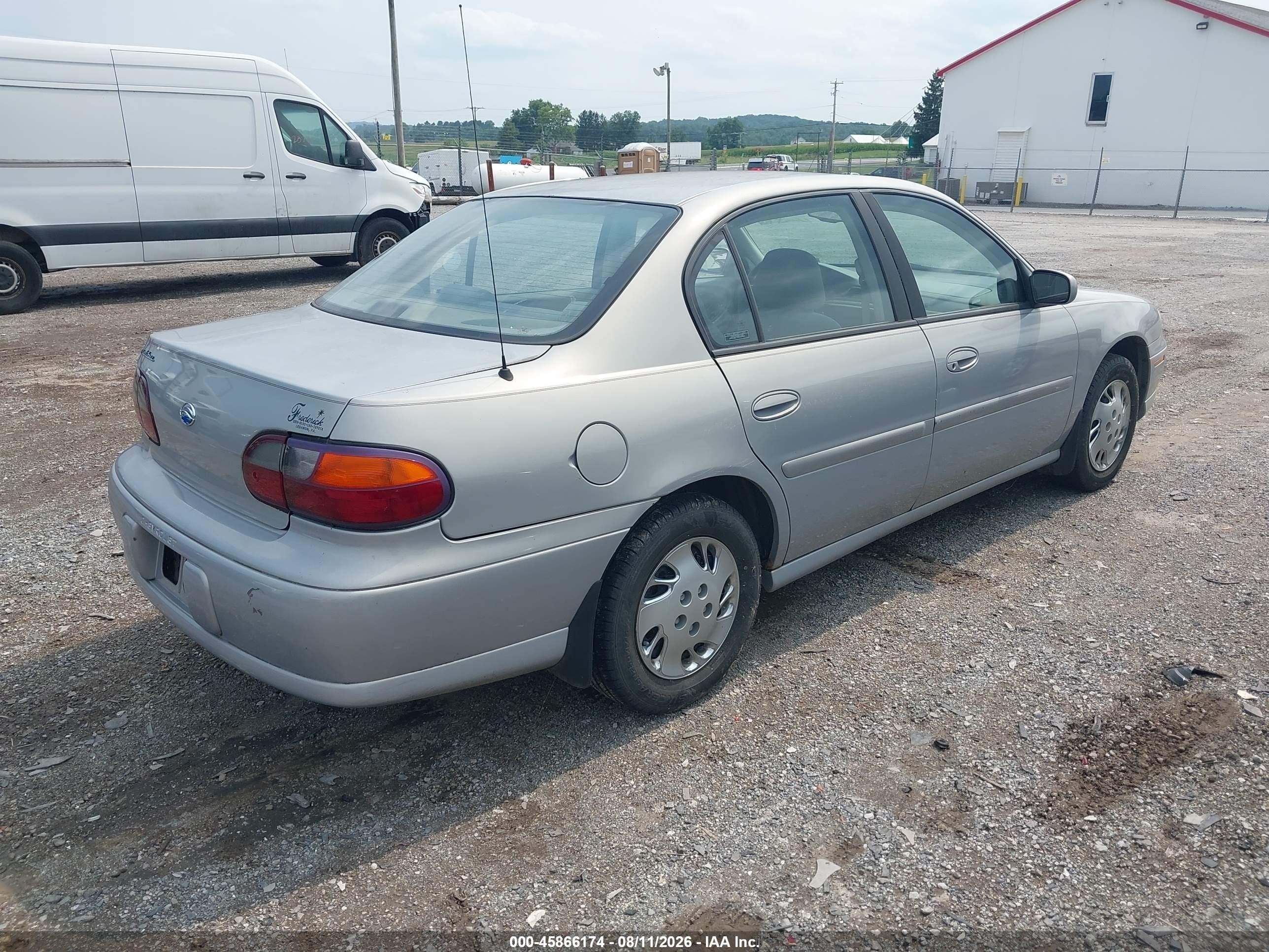 1998 Chevrolet Malibu   Silver vin: 1G1ND52M1W6135266