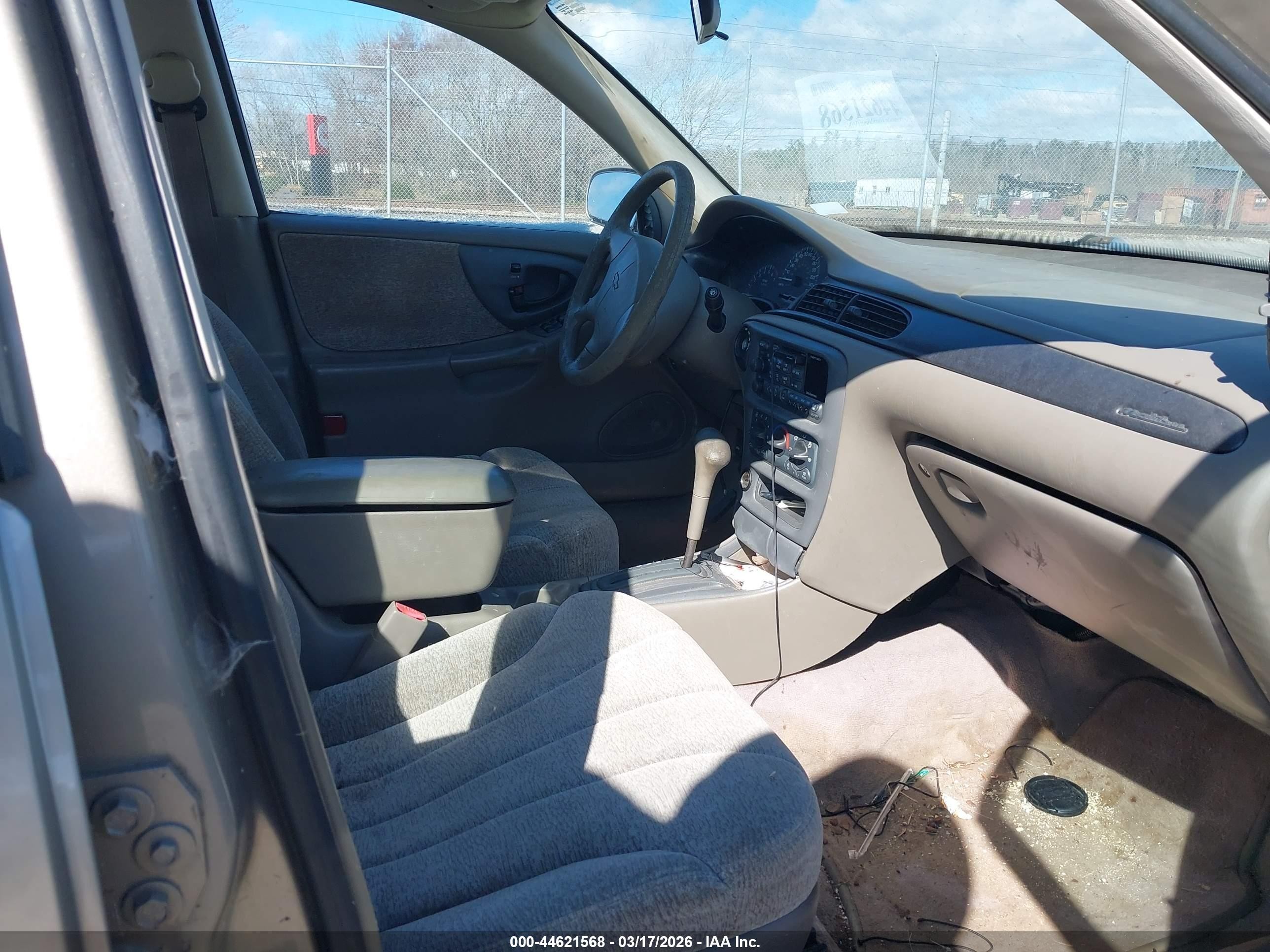 1997 Chevrolet Malibu   Champagne vin: 1G1ND52M7VY100721