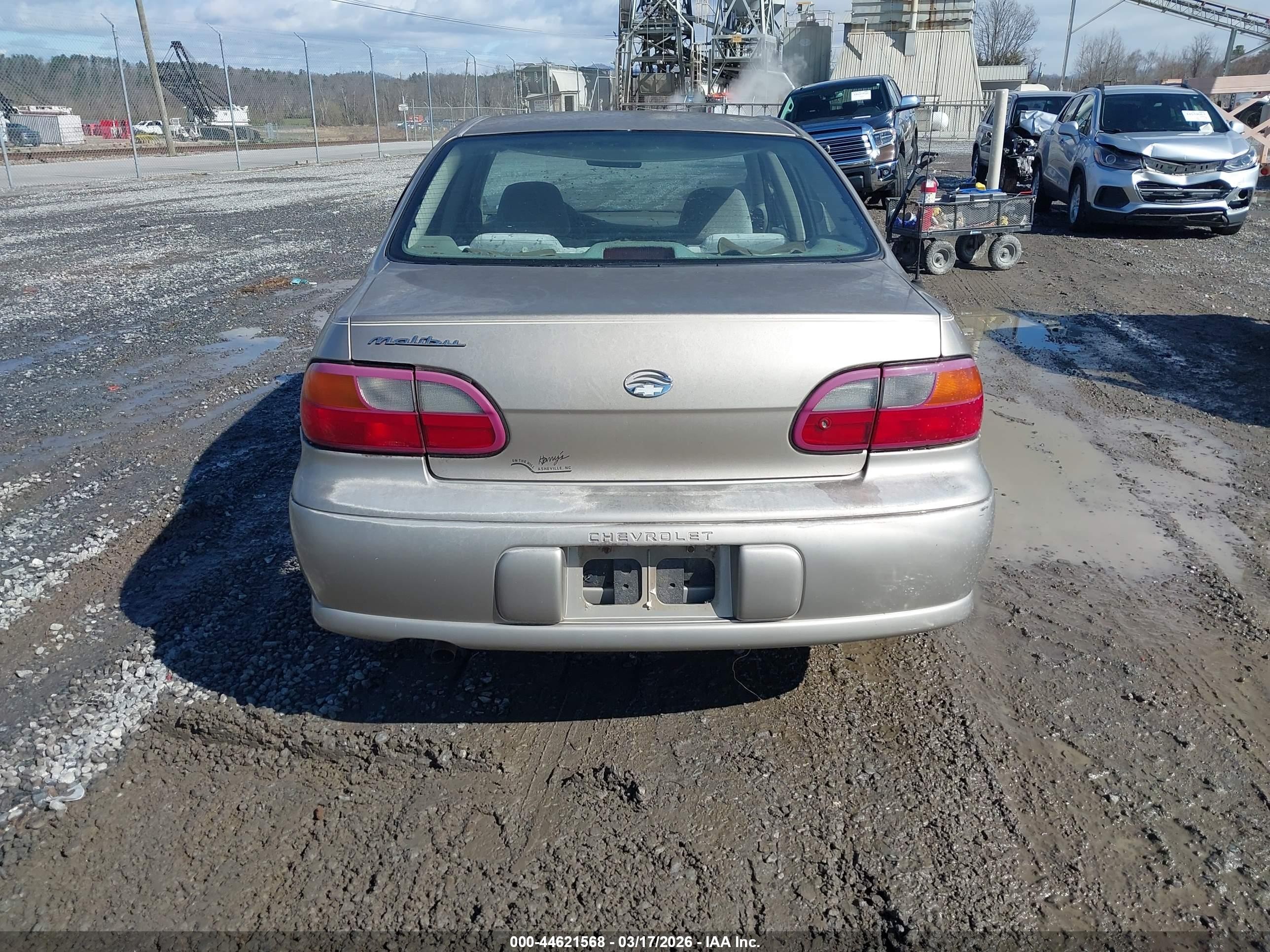1997 Chevrolet Malibu   Champagne vin: 1G1ND52M7VY100721