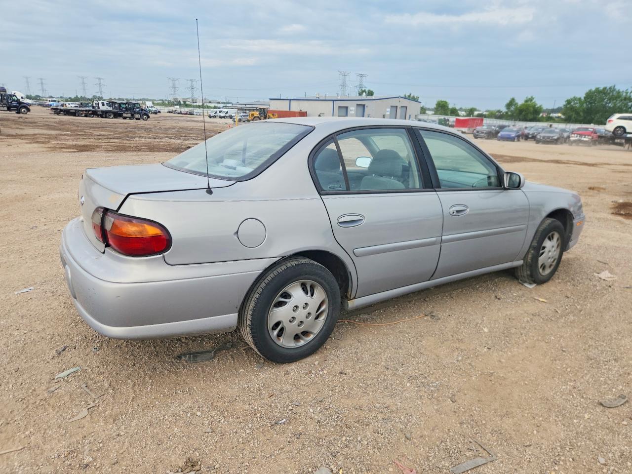 1999 Chevrolet Malibu Серебряный vin: 1G1ND52T2X6270457