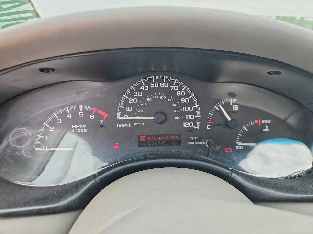 1999 Chevrolet Malibu Серебряный vin: 1G1ND52T2X6270457
