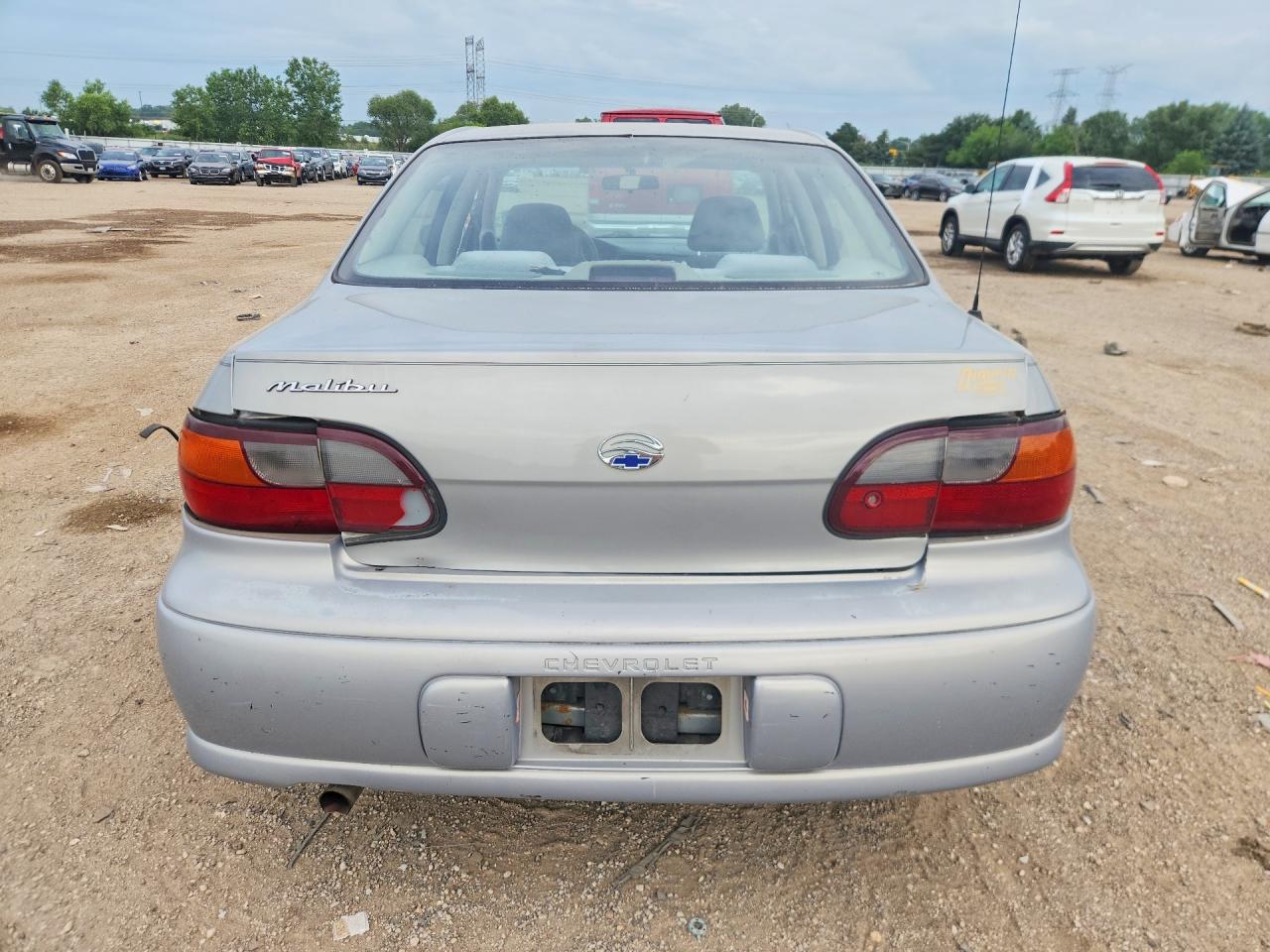 1999 Chevrolet Malibu Серебряный vin: 1G1ND52T2X6270457