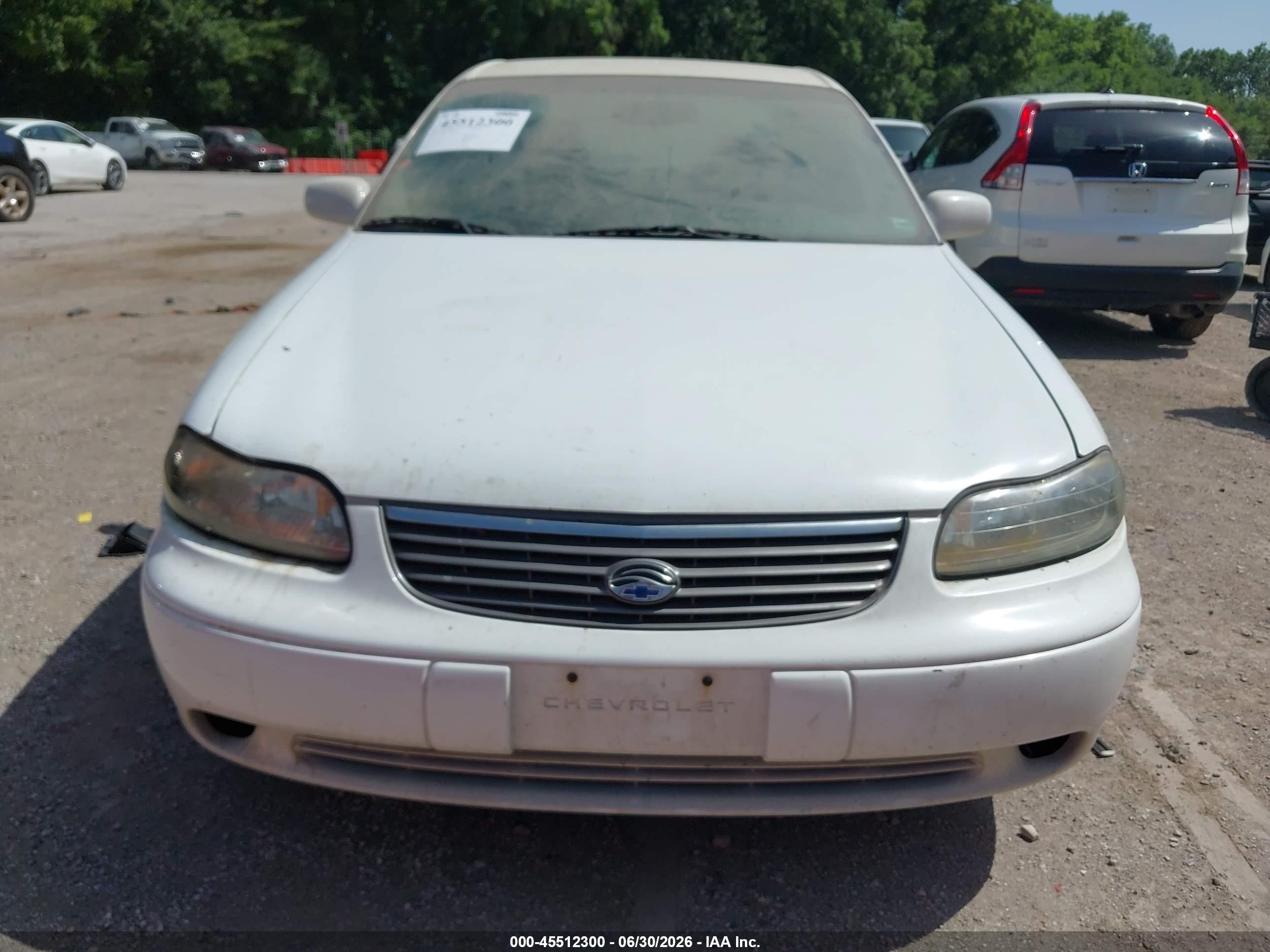 1999 Chevrolet Malibu   White vin: 1G1ND52T4XY156111