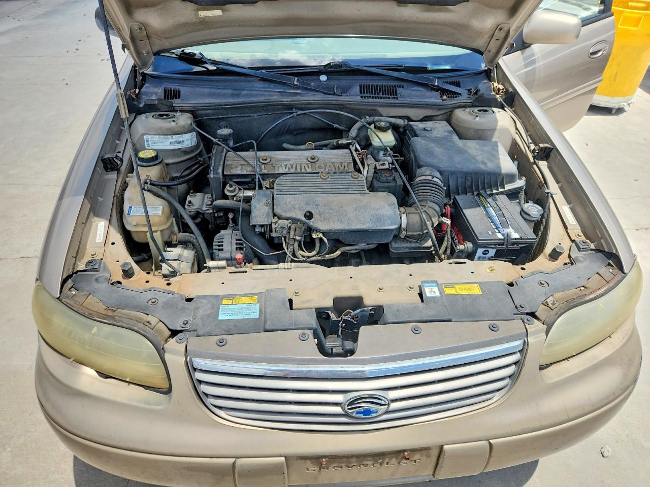 1998 Chevrolet Malibu Желто-коричневый vin: 1G1ND52T5WY115050