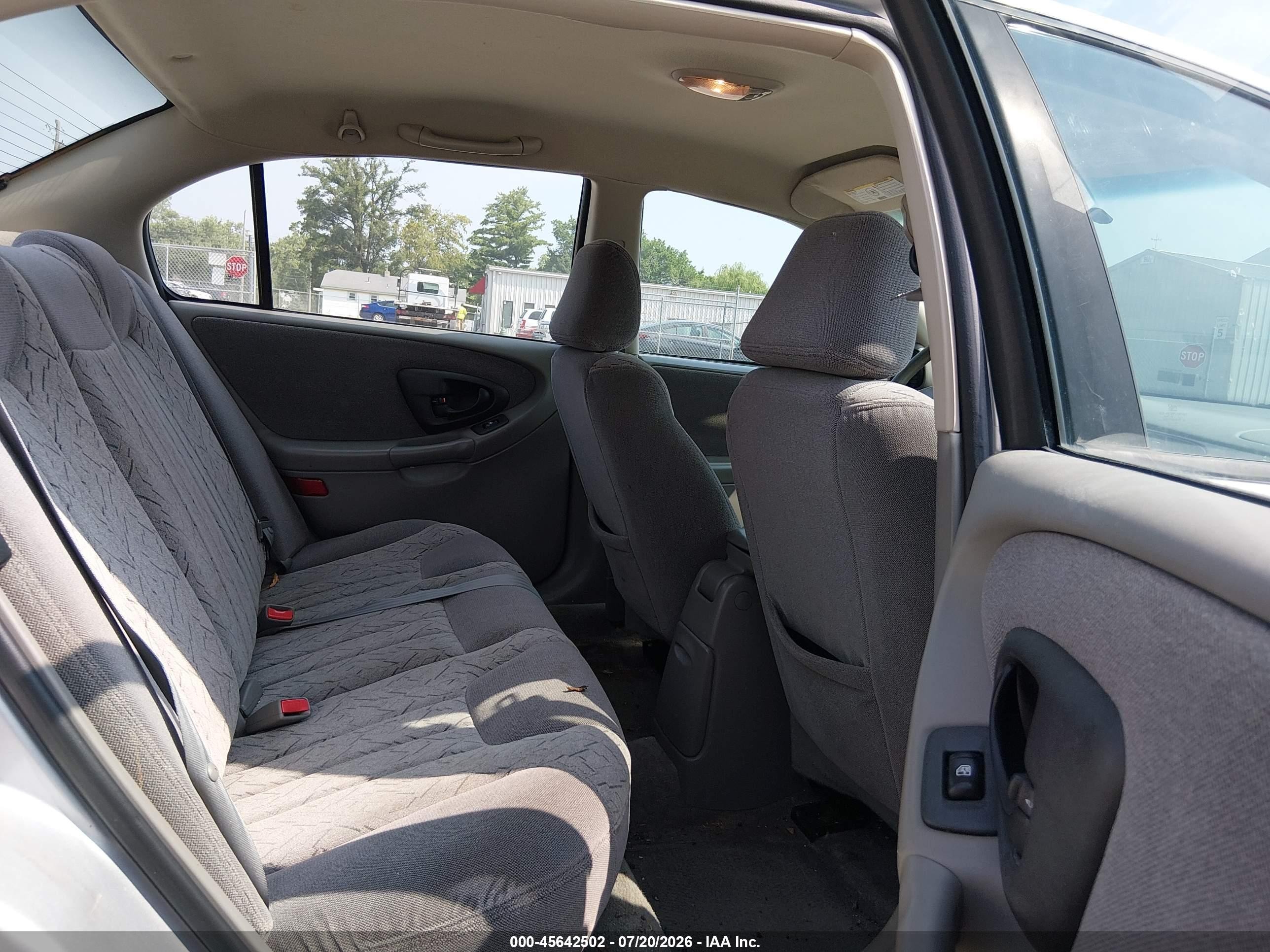 2002 Chevrolet Malibu Ls Silver vin: 1G1NE52J52M681173