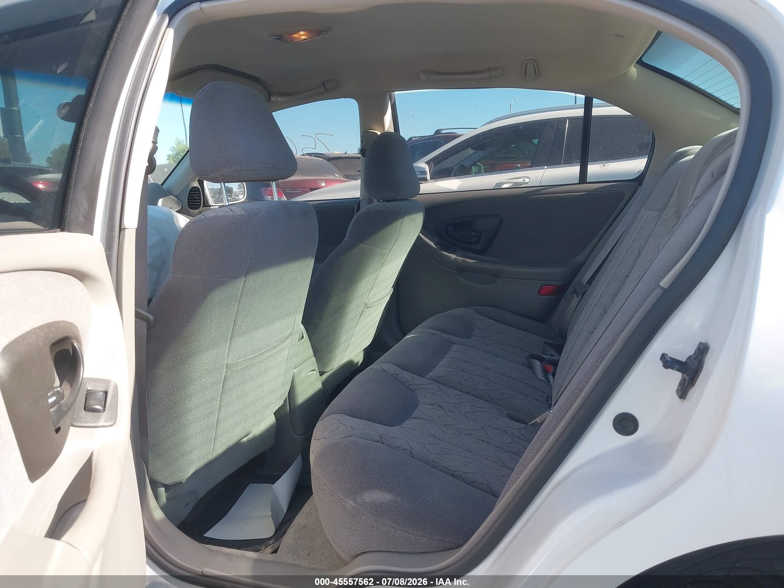2001 Chevrolet Malibu Ls White vin: 1G1NE52J616179601