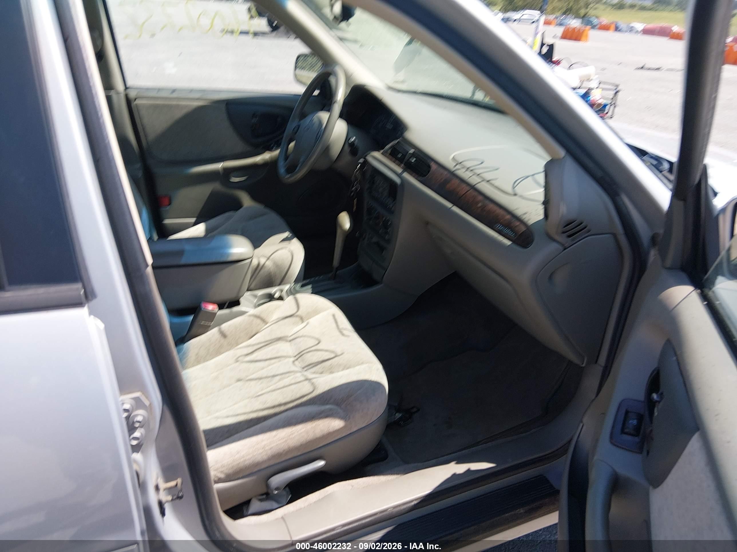 1998 Chevrolet Malibu Ls Серебряный vin: 1G1NE52M4W6183857