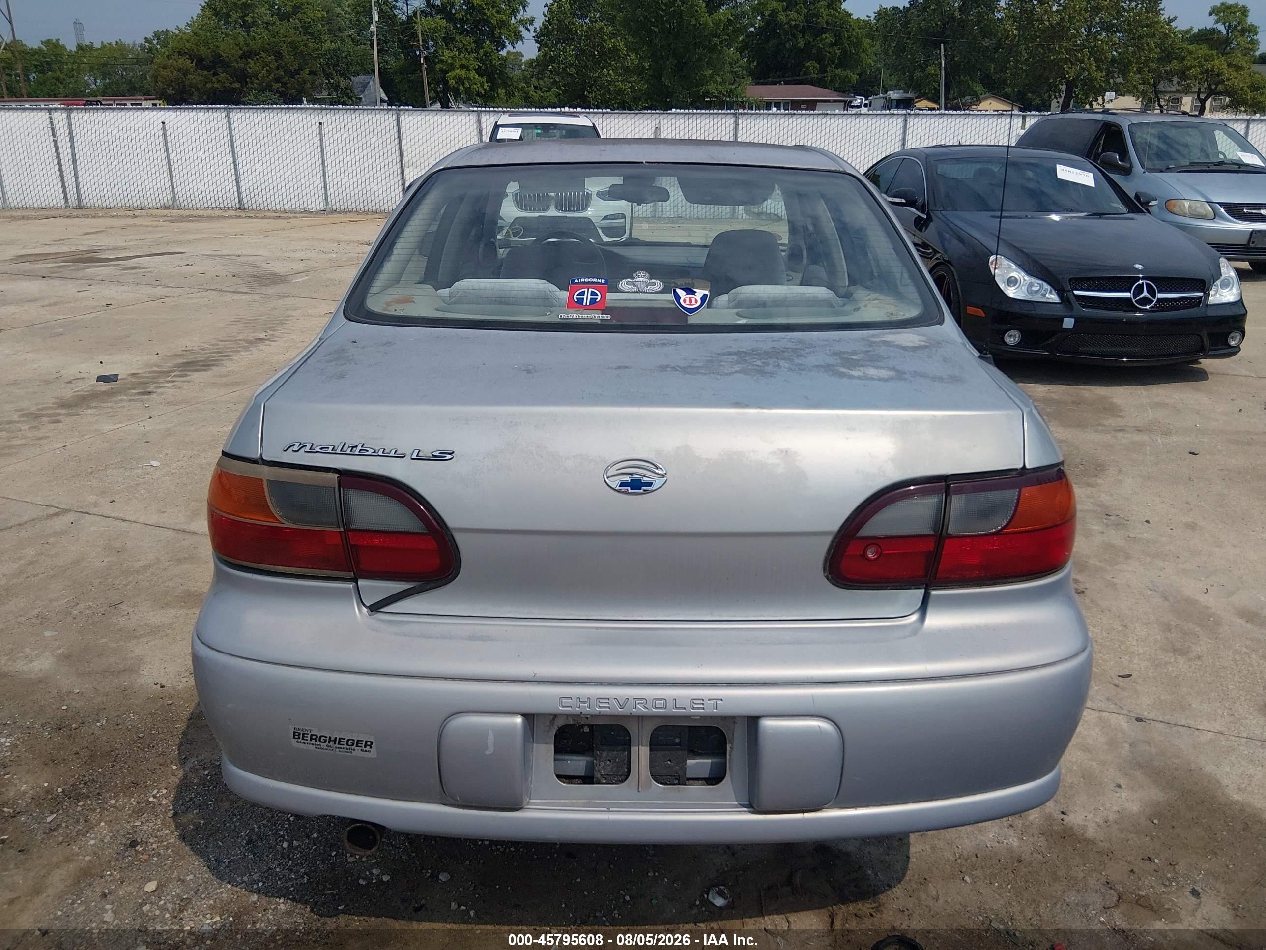 1998 Chevrolet Malibu Ls Gray vin: 1G1NE52M7W6214227