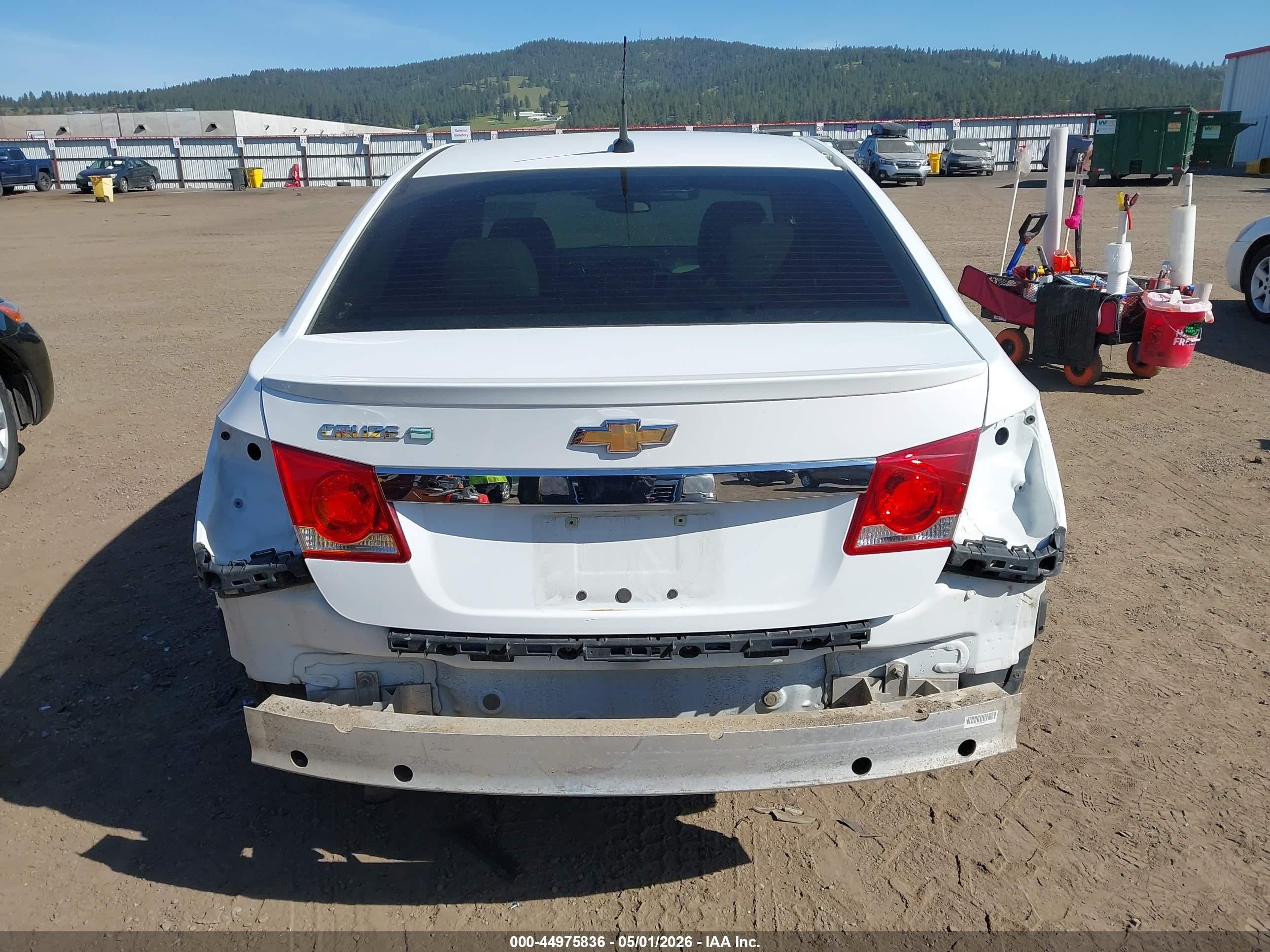 2014 Chevrolet Cruze Diesel White vin: 1G1P75SZ3E7100183