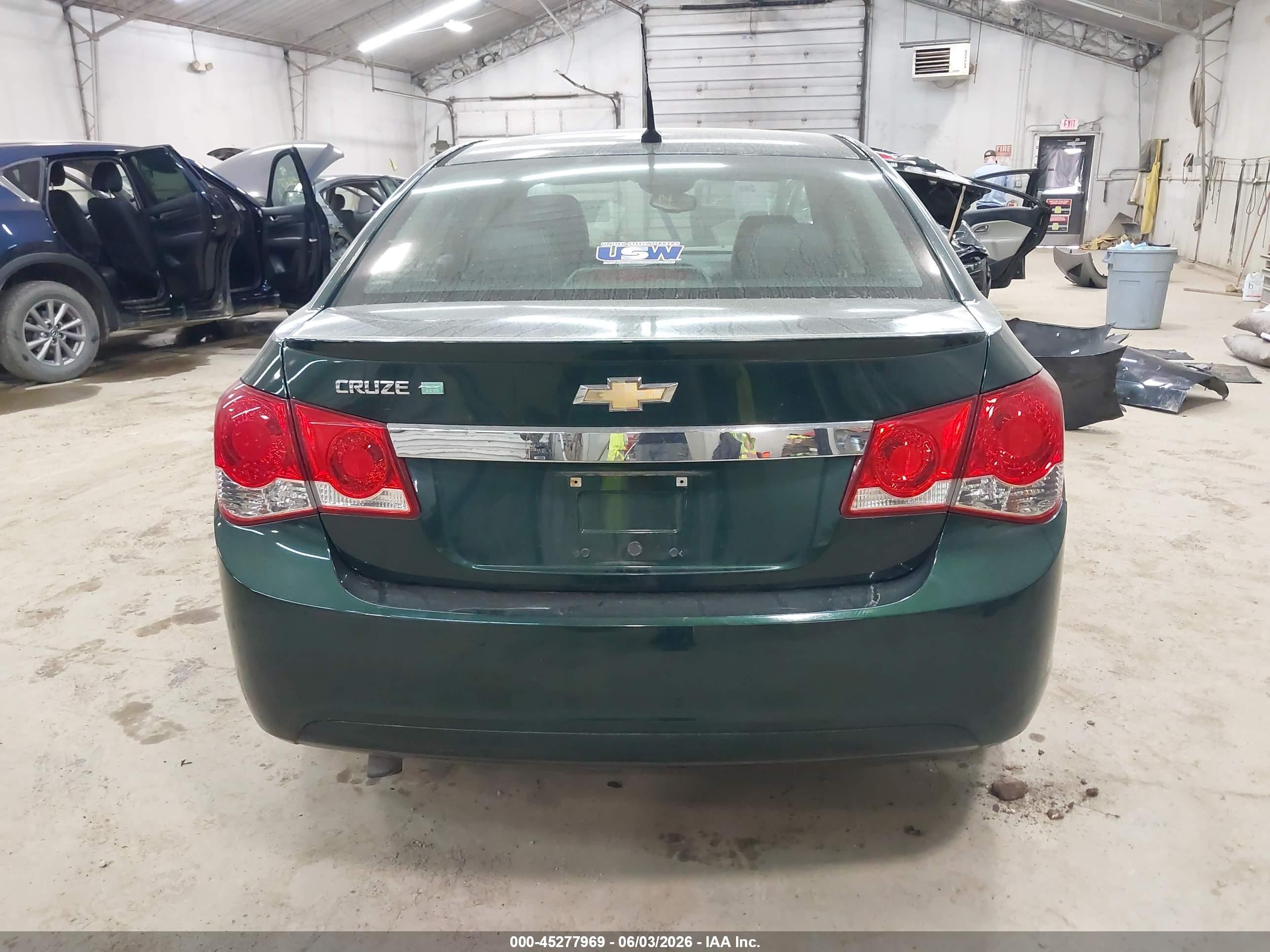 2014 Chevrolet Cruze Diesel Зеленый vin: 1G1P75SZ4E7165687