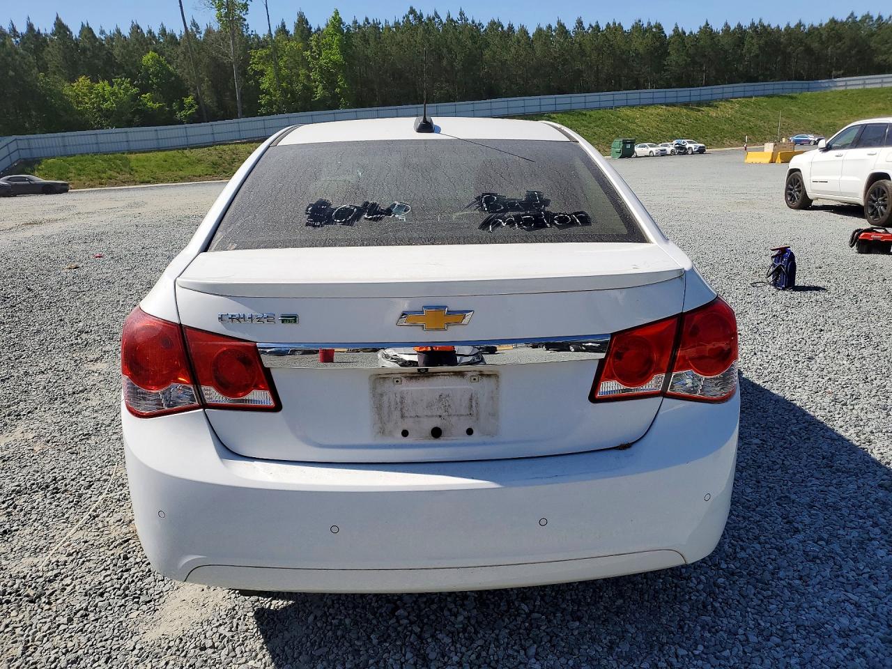 2015 Chev Cruze White vin: 1G1P75SZ9F7230826