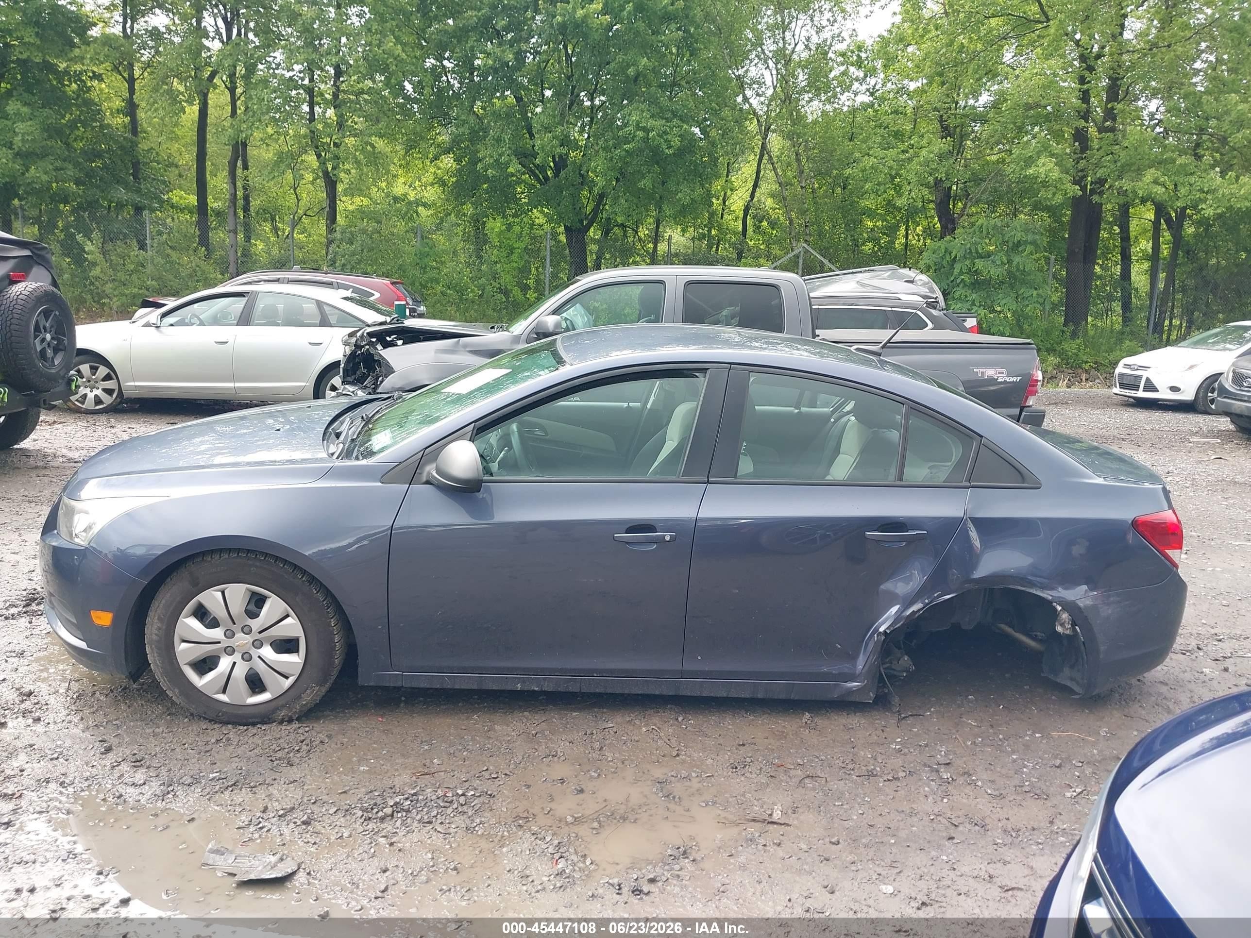 2013 Chevrolet Cruze Ls Auto Blue vin: 1G1PA5SG0D7211014