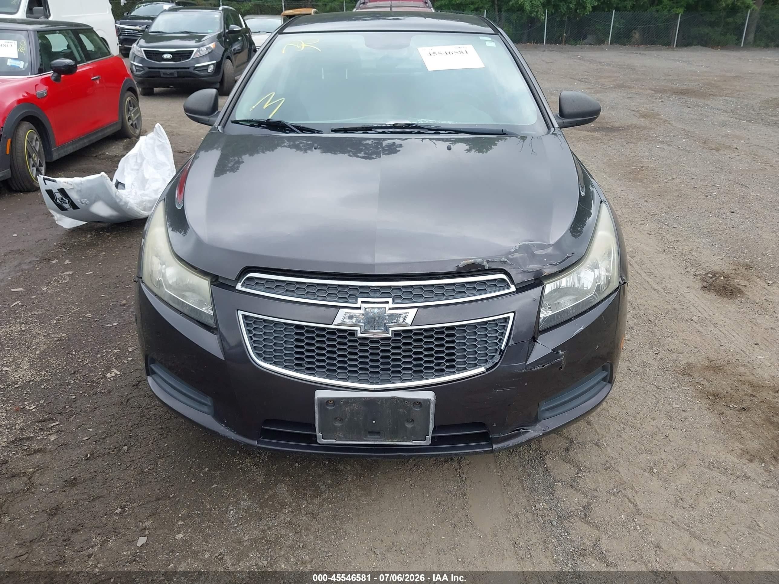 2014 Chevrolet Cruze Ls Auto Серый vin: 1G1PA5SG1E7208852