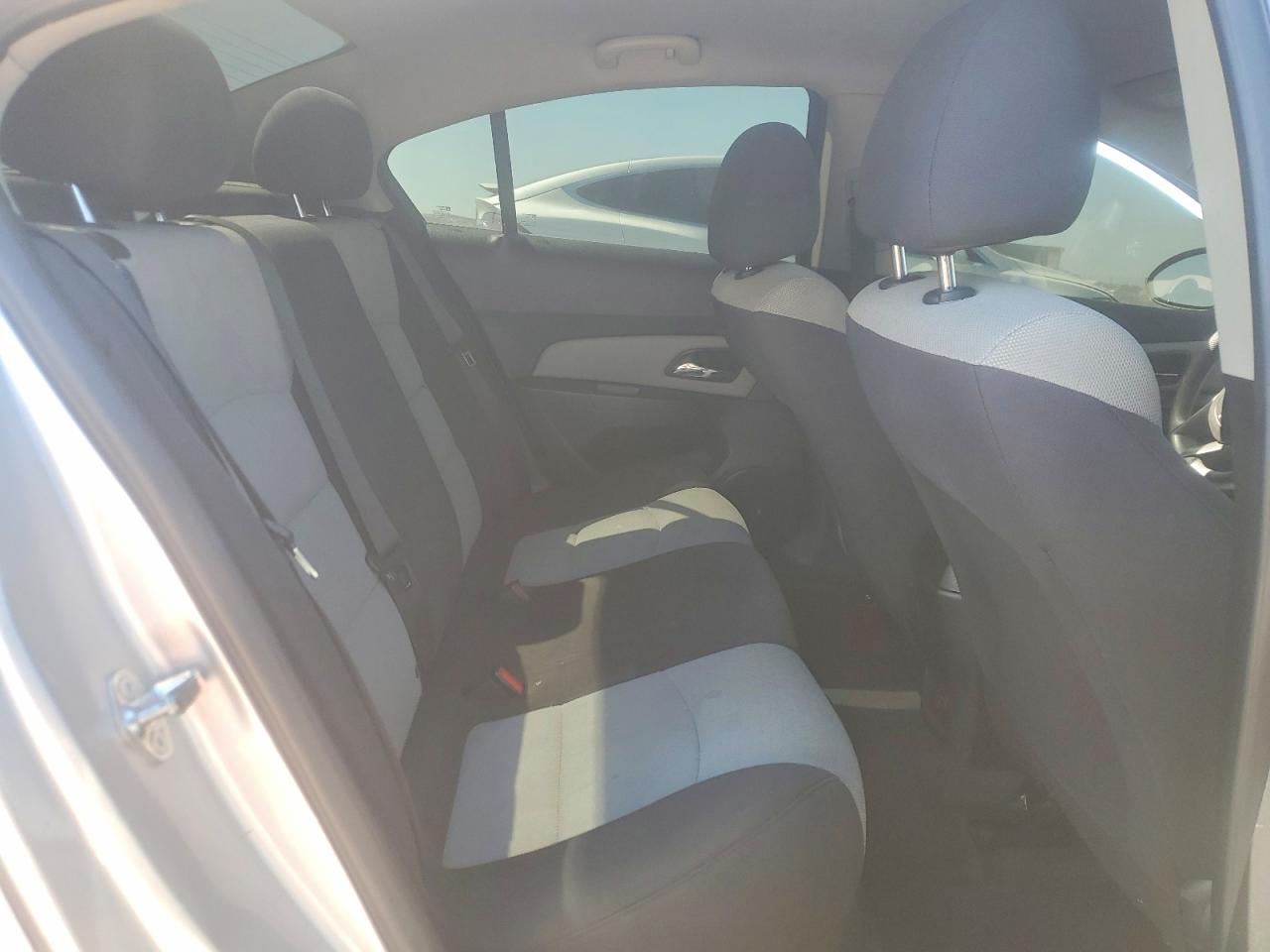 2015 Chevrolet Cruze Ls Silver vin: 1G1PA5SG1F7152901