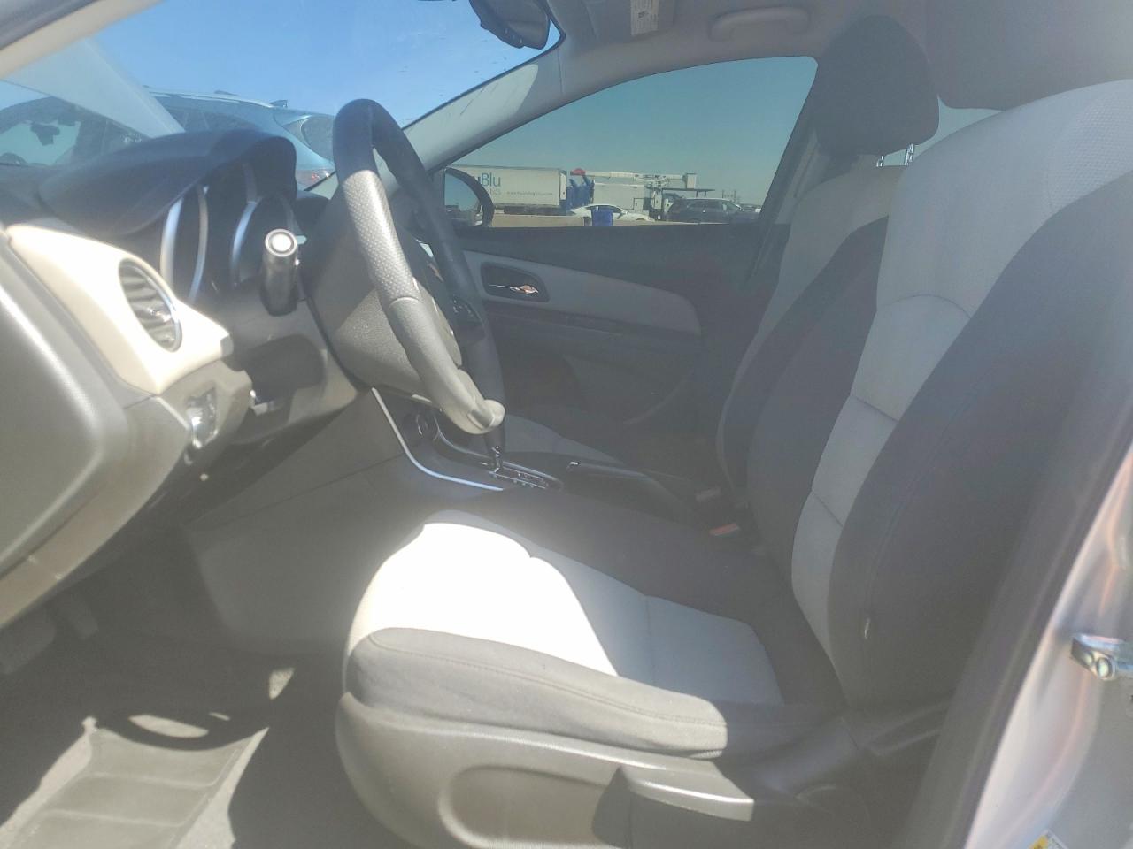 2015 Chevrolet Cruze Ls Silver vin: 1G1PA5SG1F7152901